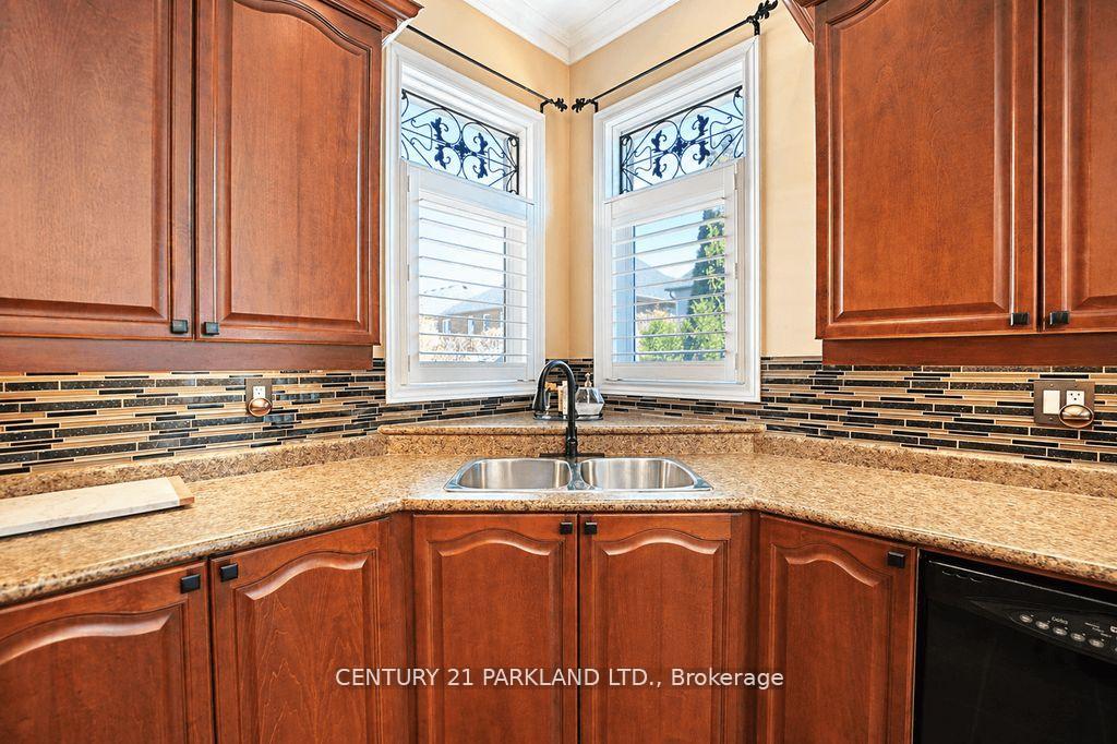 Photo 15 of 2020 Solar Place, Oshawa, Windfields — HOMEH