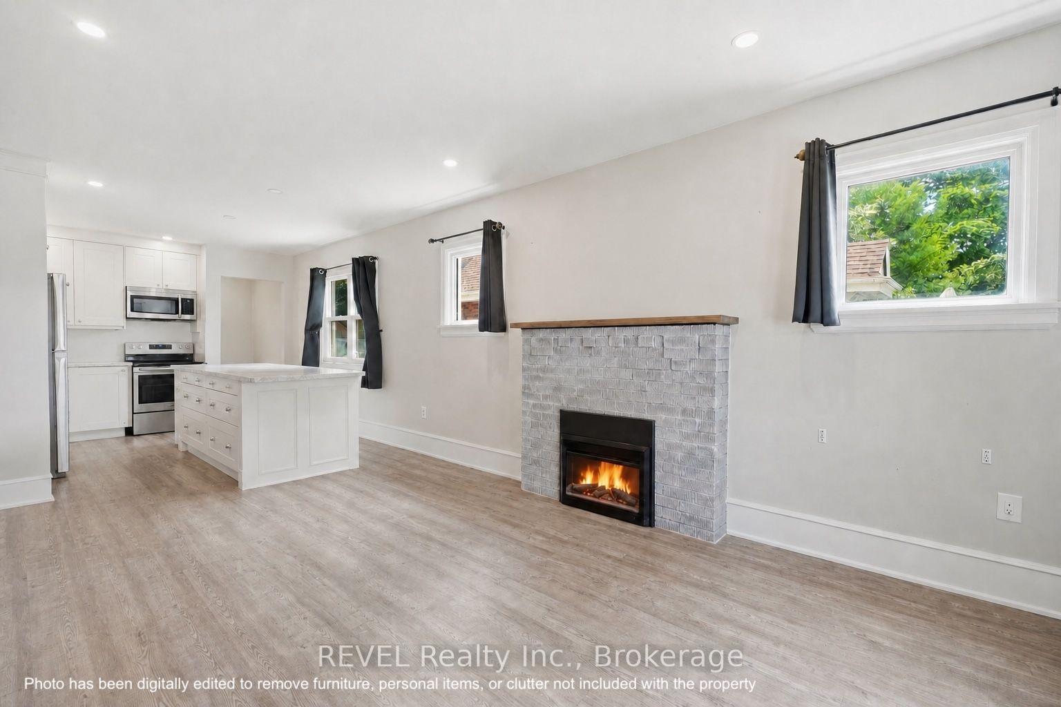 Photo 6 of 19 Leeper Street, St. Catharines, Western Hill — HOMEH