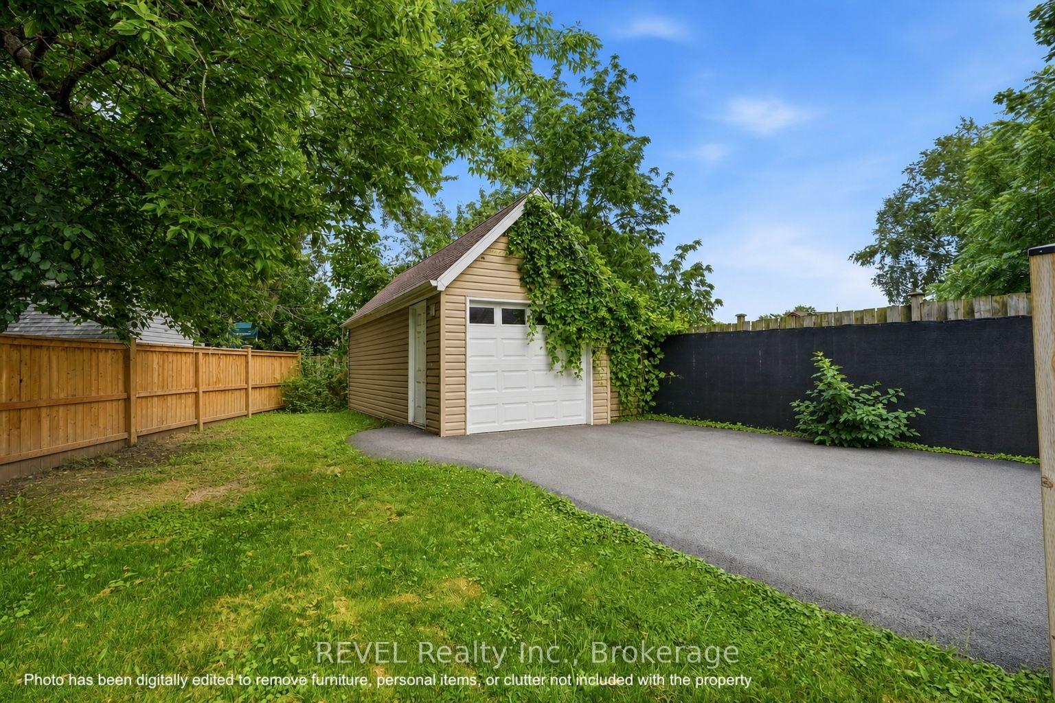 Photo 20 of 19 Leeper Street, St. Catharines, Western Hill — HOMEH