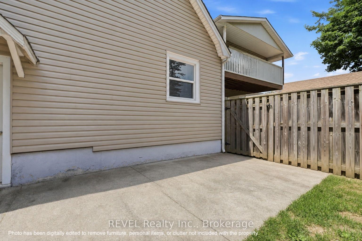 Photo 22 of 19 Leeper Street, St. Catharines, Western Hill — HOMEH