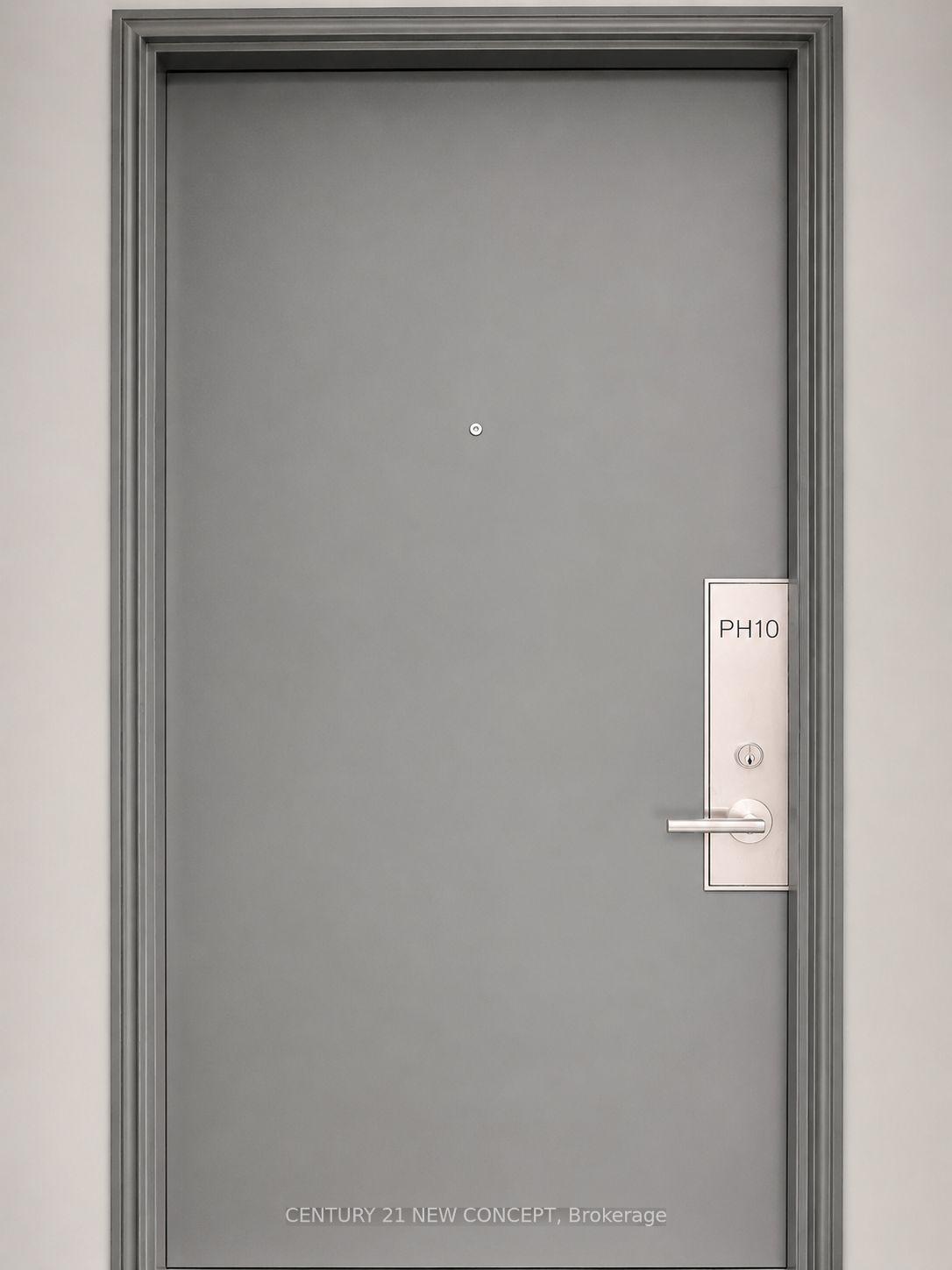 Front of Unit PH10, 5858 Yonge Street
