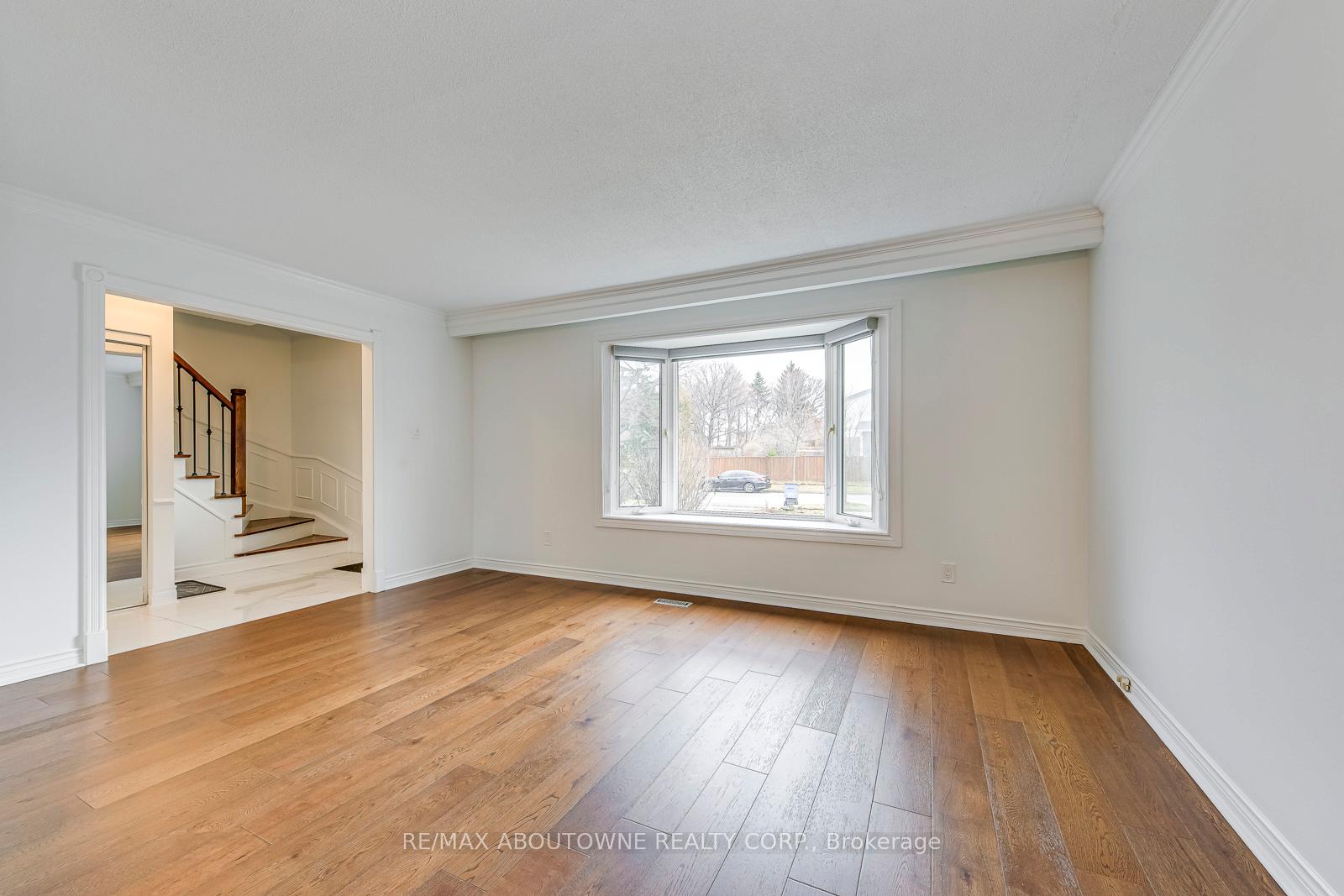 Photo 7 of 2565 Windjammer Road, Mississauga, Erin Mills — HOMEH