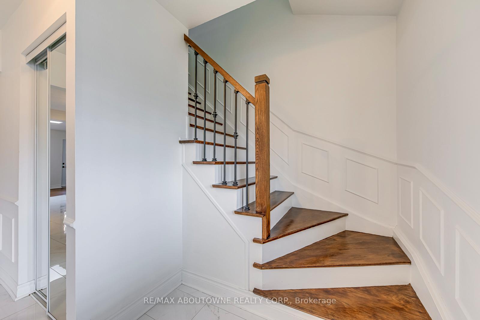 Photo 27 of 2565 Windjammer Road, Mississauga, Erin Mills — HOMEH
