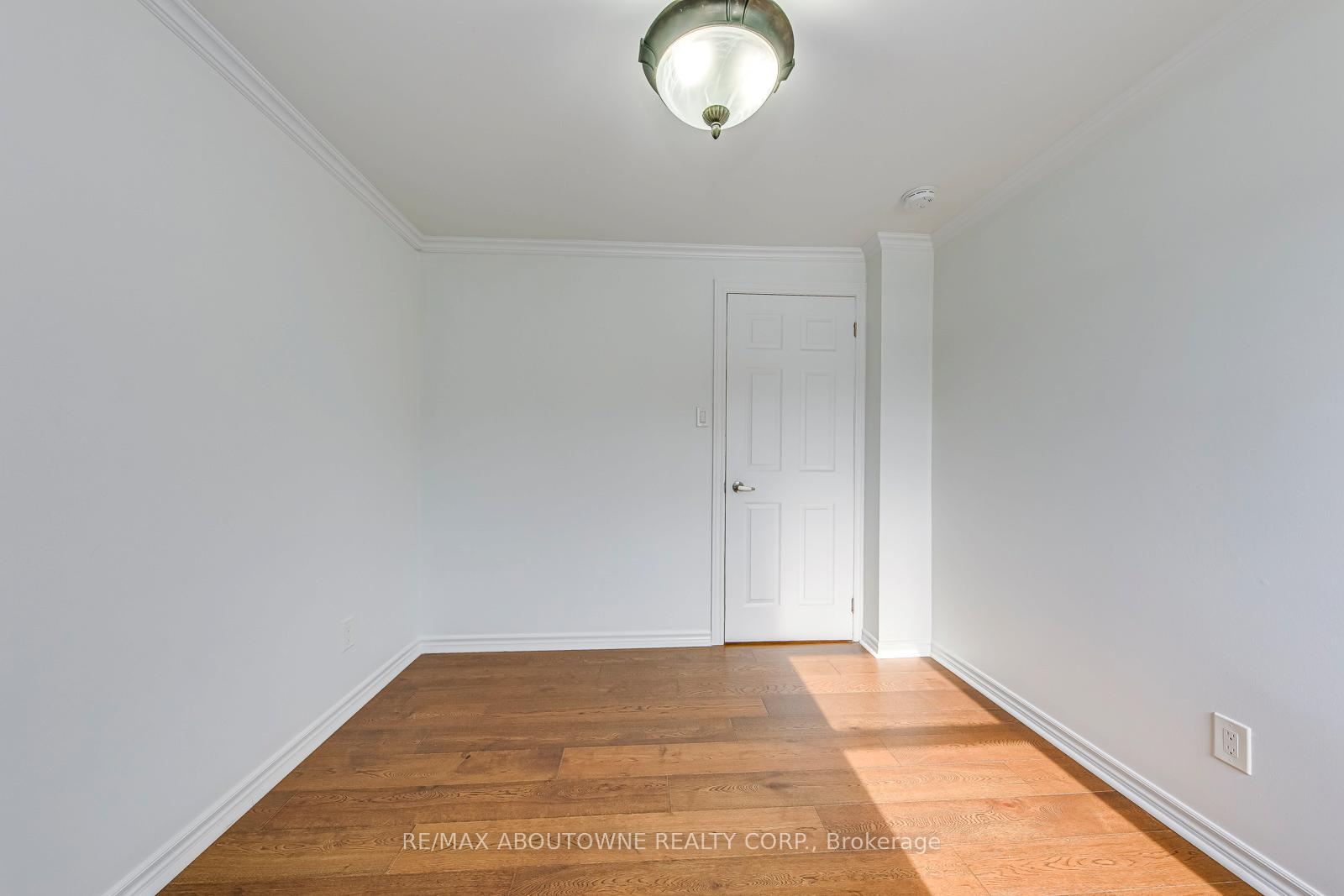 Photo 32 of 2565 Windjammer Road, Mississauga, Erin Mills — HOMEH
