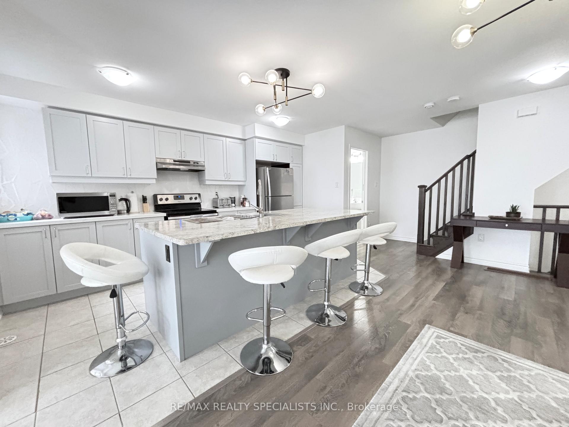 Photo 2 of 1578 Leblanc Court, Milton, Ford — HOMEH