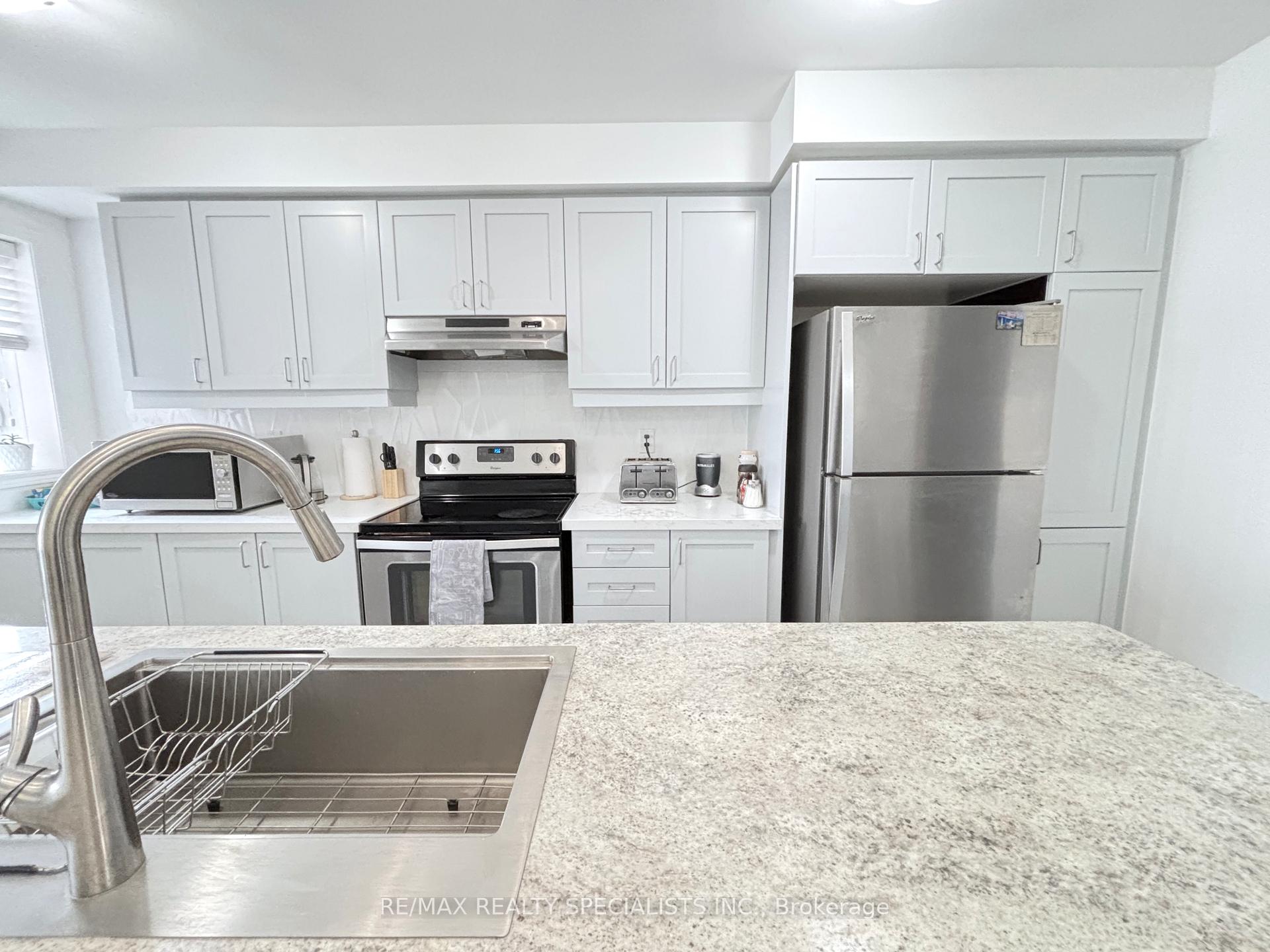 Photo 4 of 1578 Leblanc Court, Milton, Ford — HOMEH