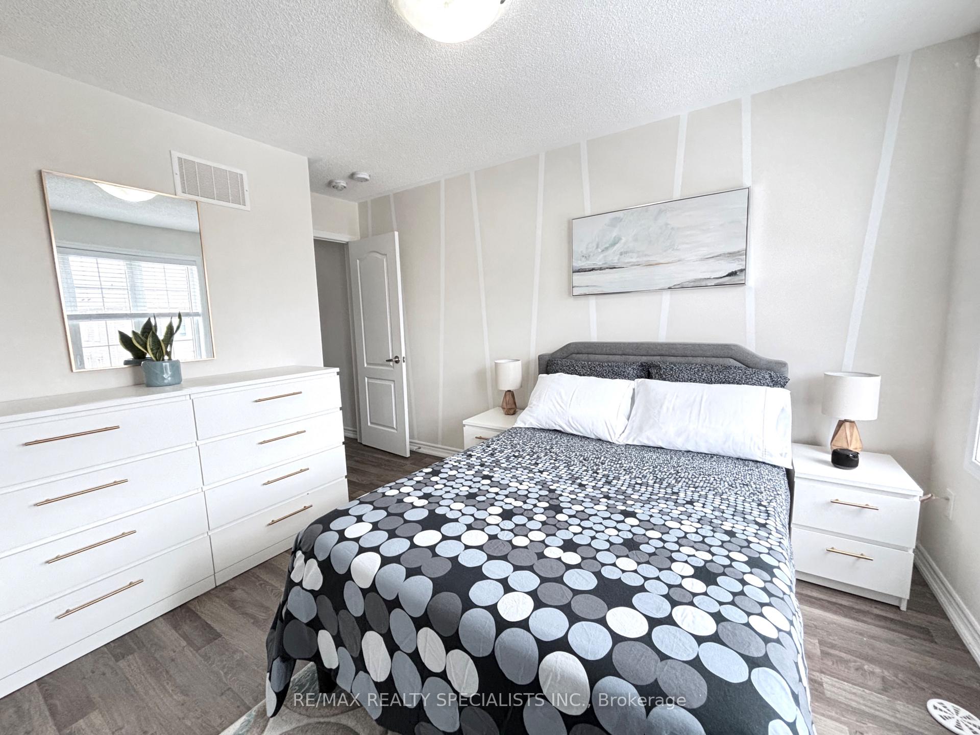 Photo 16 of 1578 Leblanc Court, Milton, Ford — HOMEH