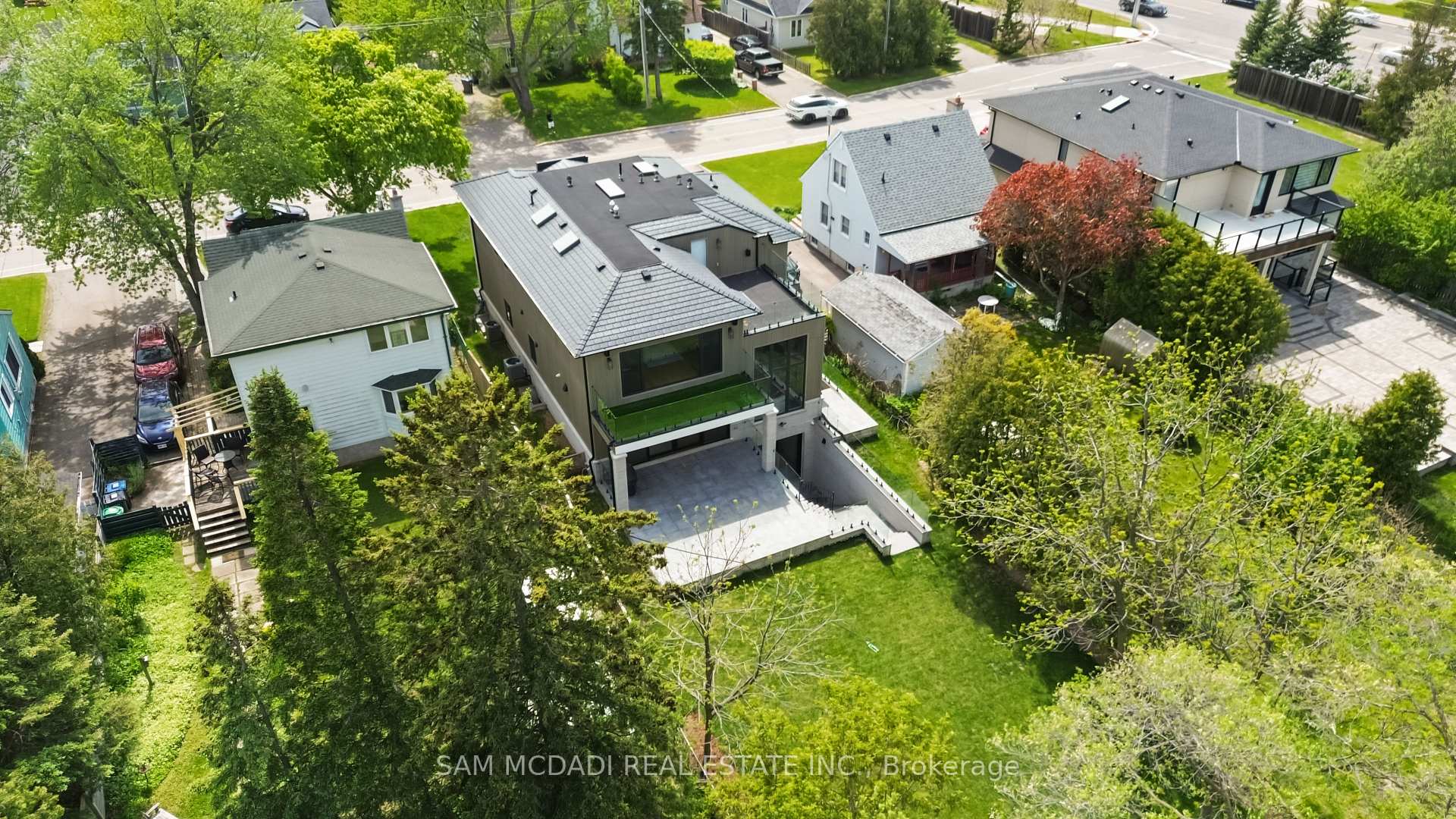 Photo 45 of 9 Earl Street, Mississauga, Streetsville — HOMEH