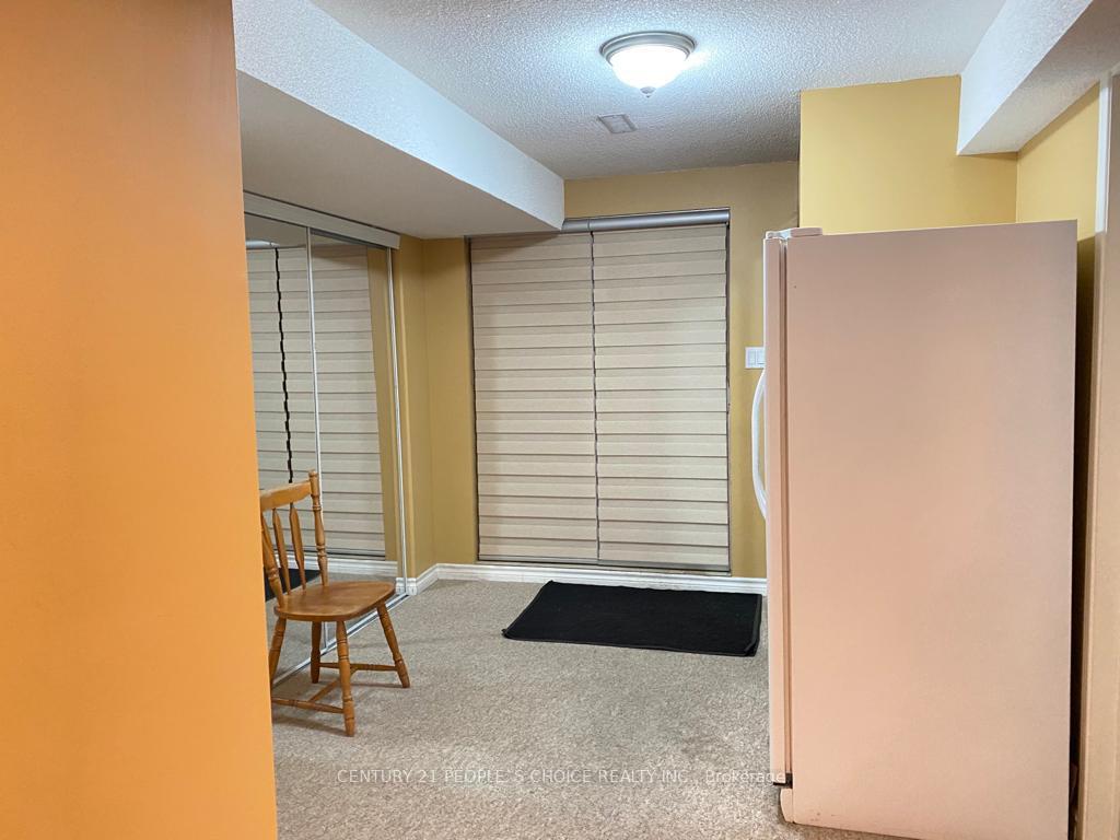 Photo 3 of Unit (Lower), 854 Knotty Pine Grove, Mississauga, Meadowvale Village — HOMEH