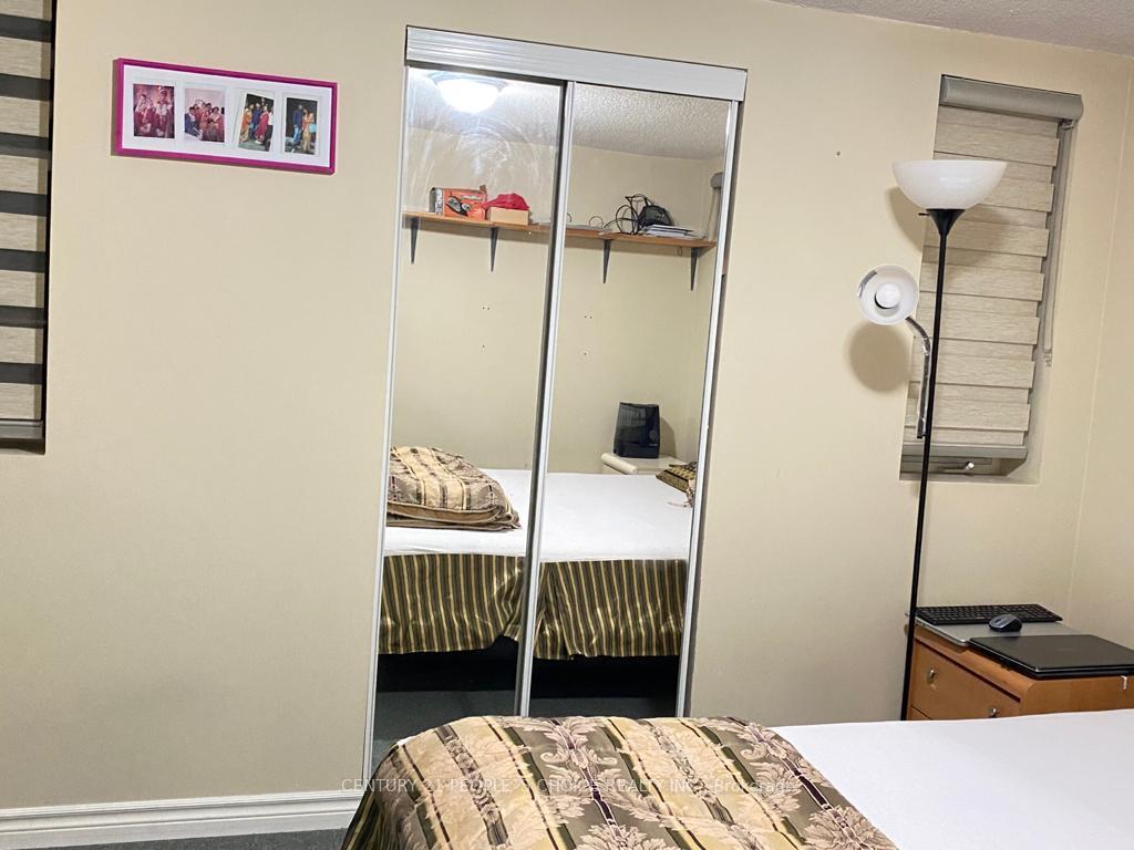 Photo 6 of Unit (Lower), 854 Knotty Pine Grove, Mississauga, Meadowvale Village — HOMEH