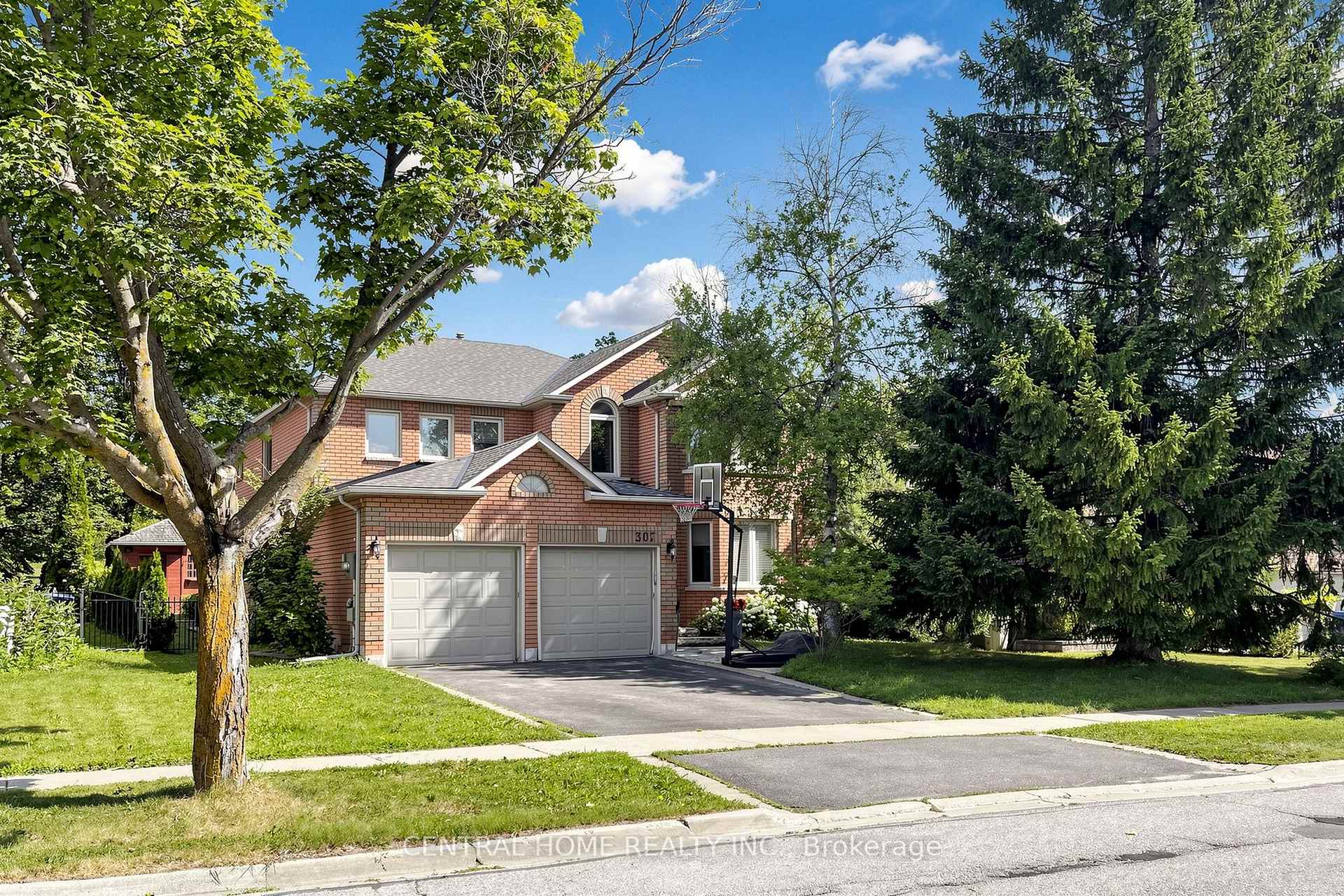Front of Unit BASEMENT UNIT 1, 307 Alex Doner Drive N