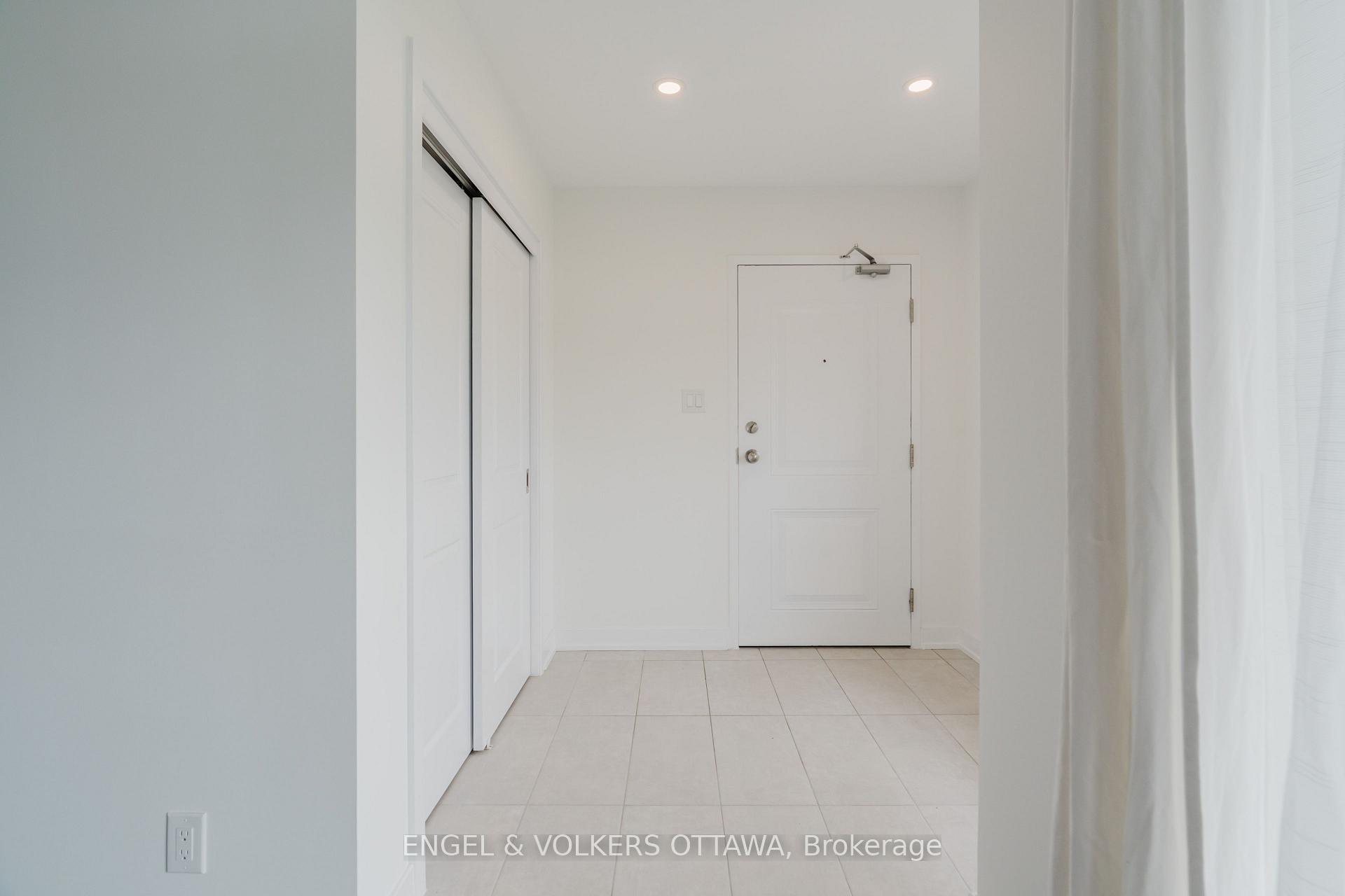 Photo 2 of Unit G, 35 Overberg Way, Ottawa, Kanata - Emerald Meadows/Trailwest — HOMEH