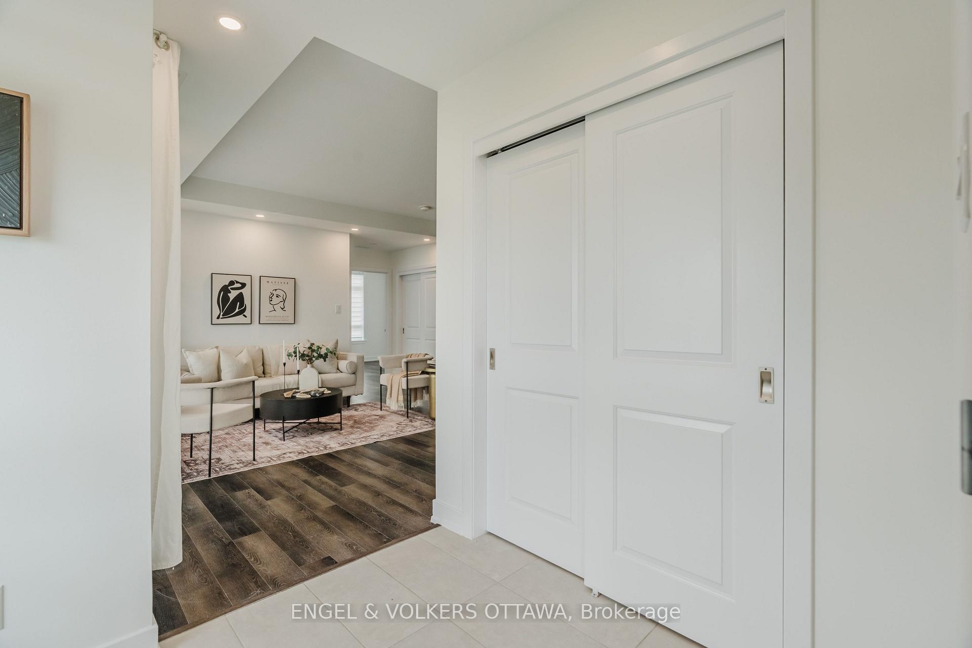 Photo 3 of Unit G, 35 Overberg Way, Ottawa, Kanata - Emerald Meadows/Trailwest — HOMEH