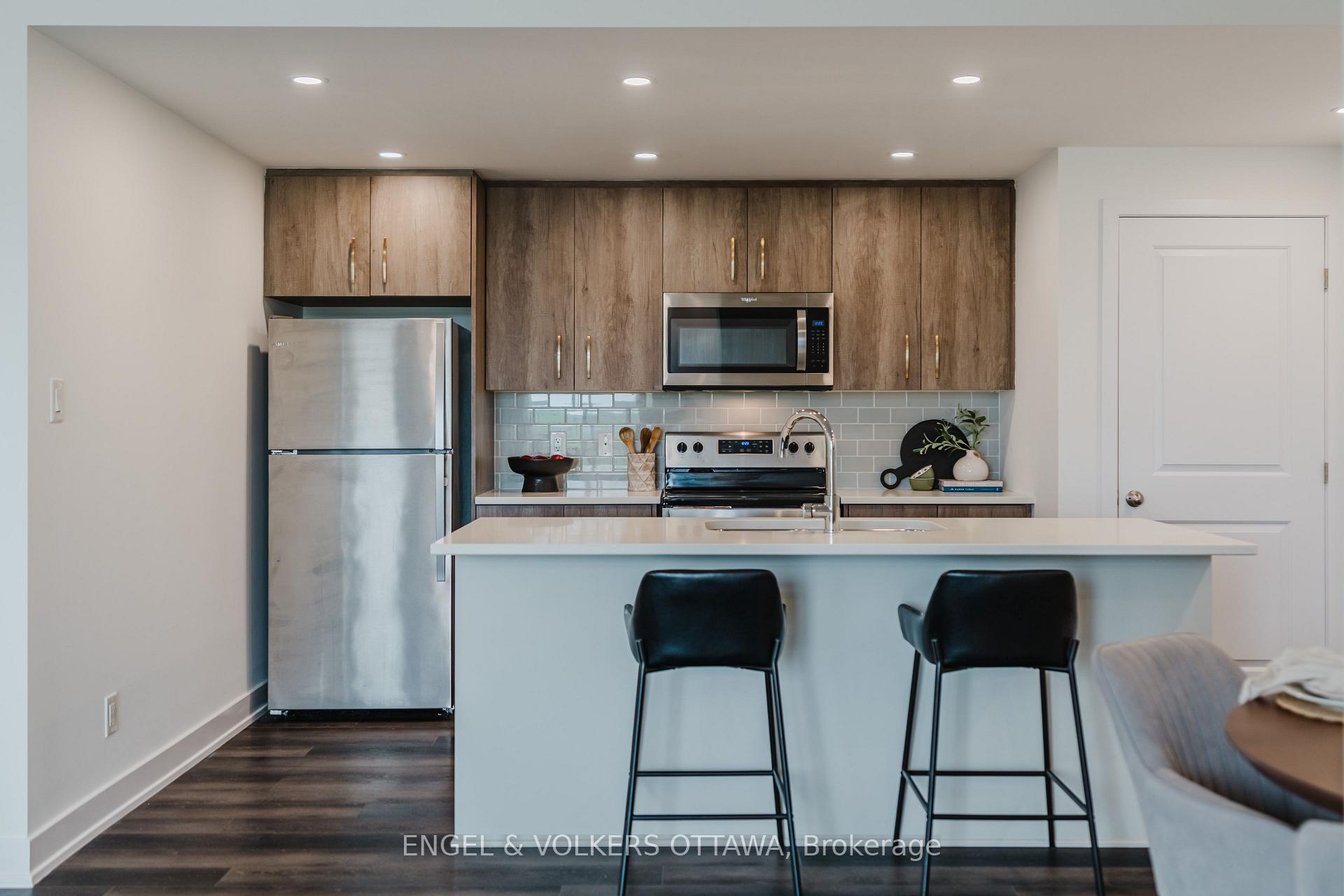 Photo 5 of Unit G, 35 Overberg Way, Ottawa, Kanata - Emerald Meadows/Trailwest — HOMEH