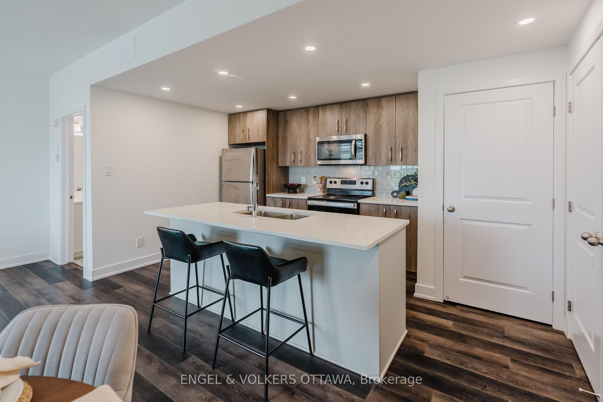 Photo 6 of Unit G, 35 Overberg Way, Ottawa, Kanata - Emerald Meadows/Trailwest — HOMEH