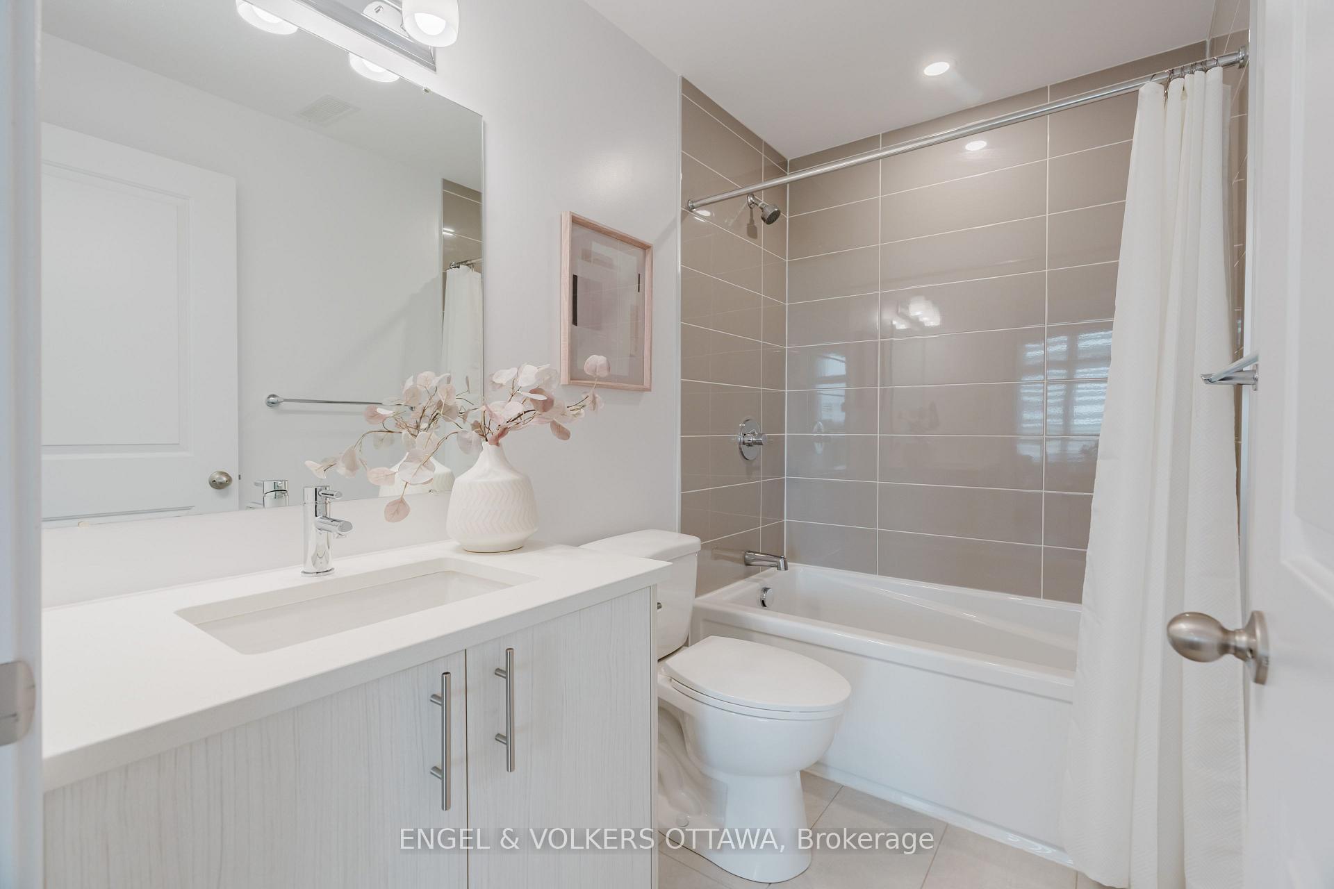 Photo 16 of Unit G, 35 Overberg Way, Ottawa, Kanata - Emerald Meadows/Trailwest — HOMEH