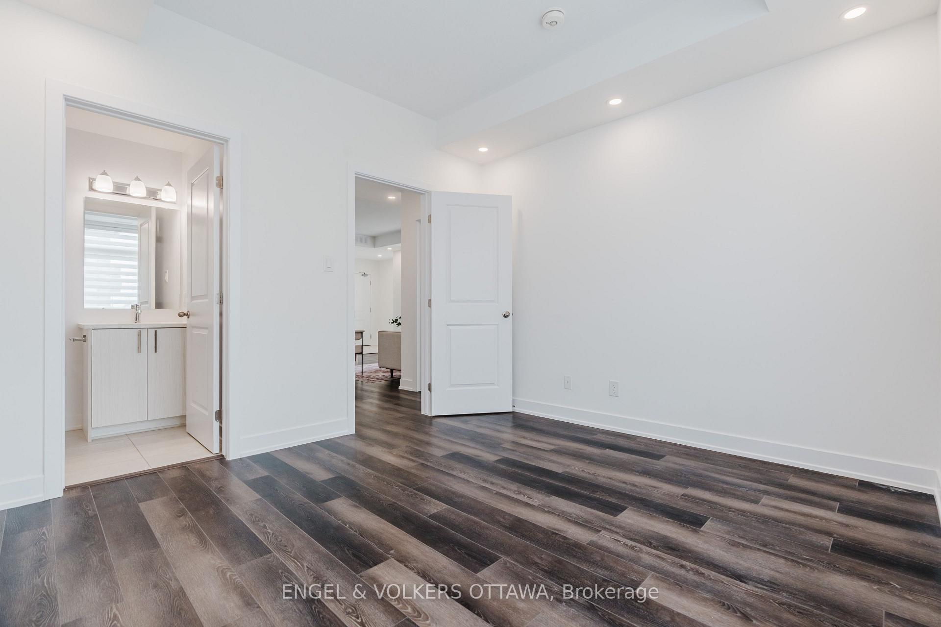Photo 19 of Unit G, 35 Overberg Way, Ottawa, Kanata - Emerald Meadows/Trailwest — HOMEH