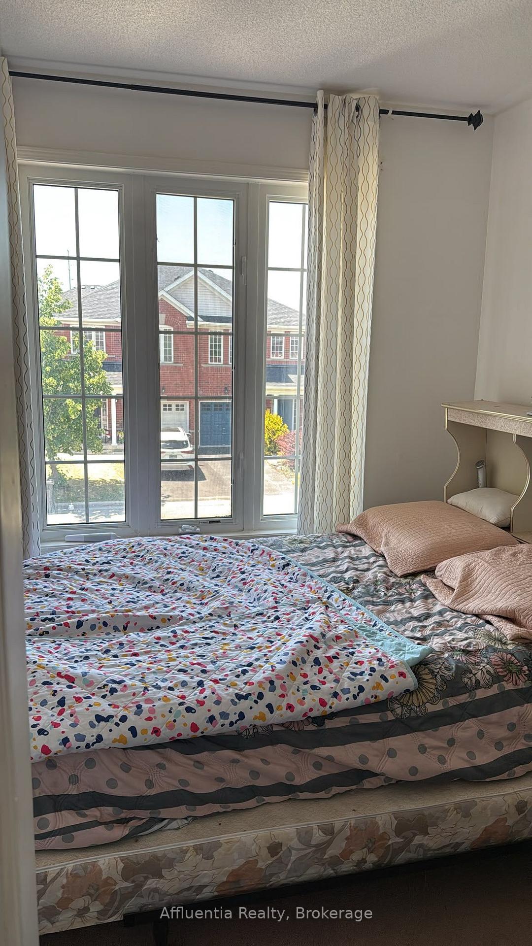 Photo 6 of 27 Ainley Road, Brampton, Fletcher's Meadow — HOMEH