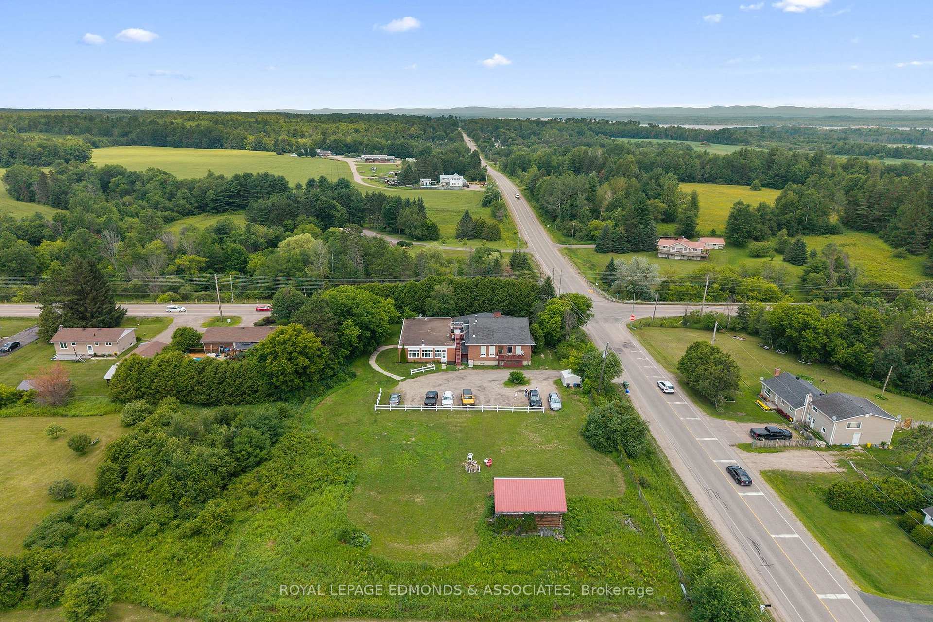 Photo 5 of 3399 B Line Road, Laurentian Valley, Laurentian Valley — HOMEH
