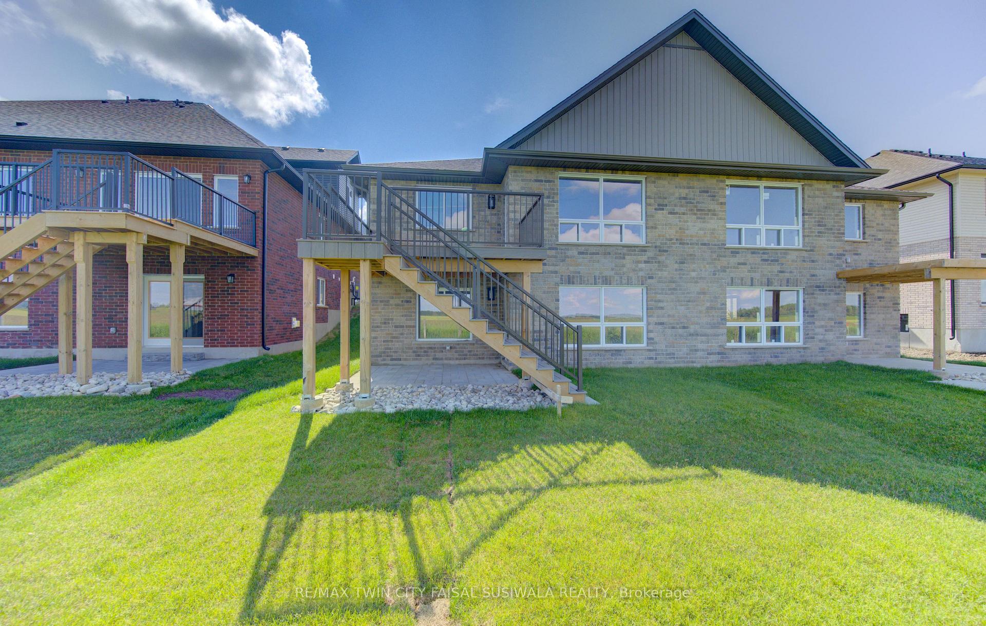 Photo 3 of 110 Bedell Drive, Mapleton, Rural Mapleton — HOMEH