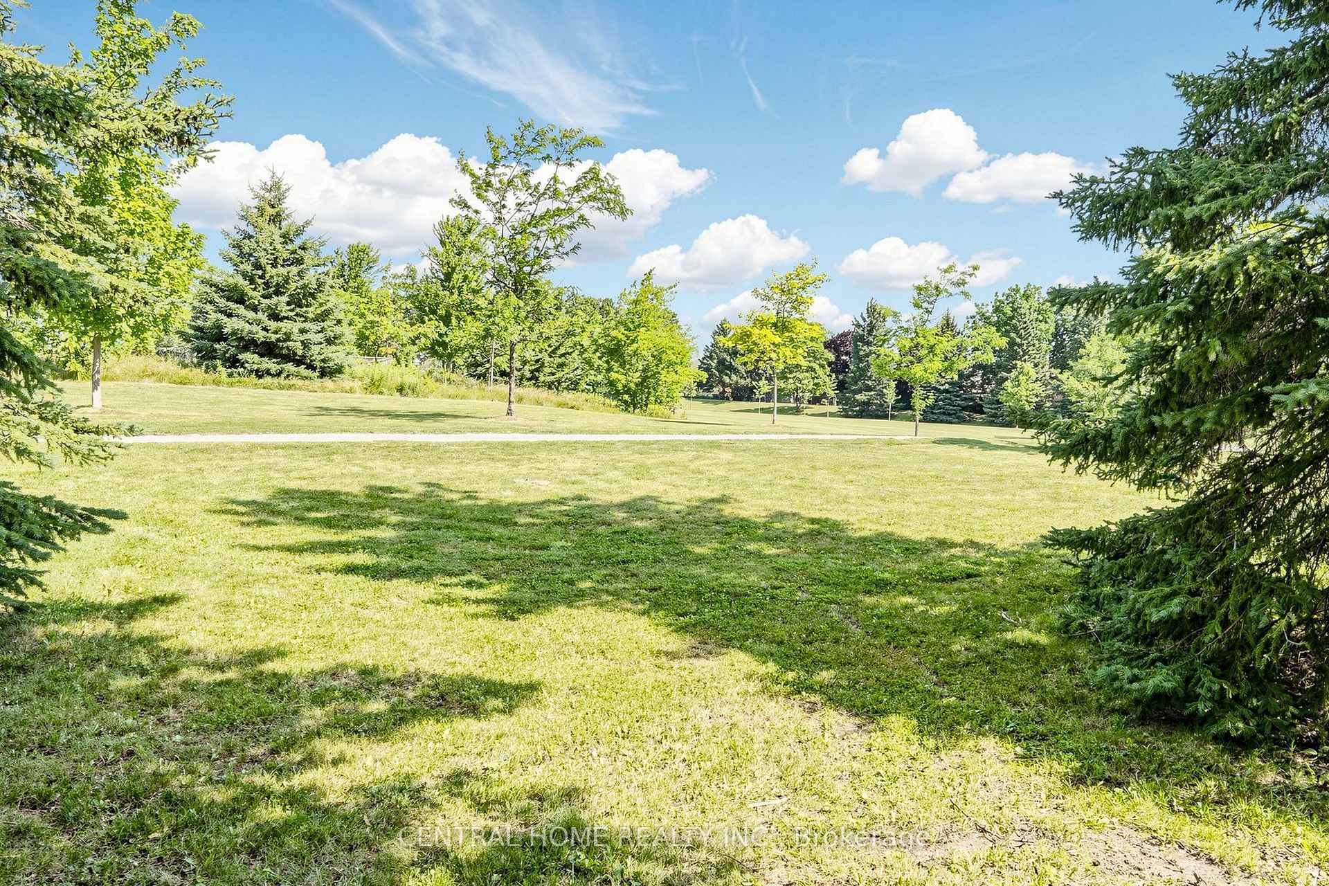 Photo 4 of Unit BASEMENT UNIT 2, 307 Alex Doner Drive, Newmarket, Glenway Estates — HOMEH