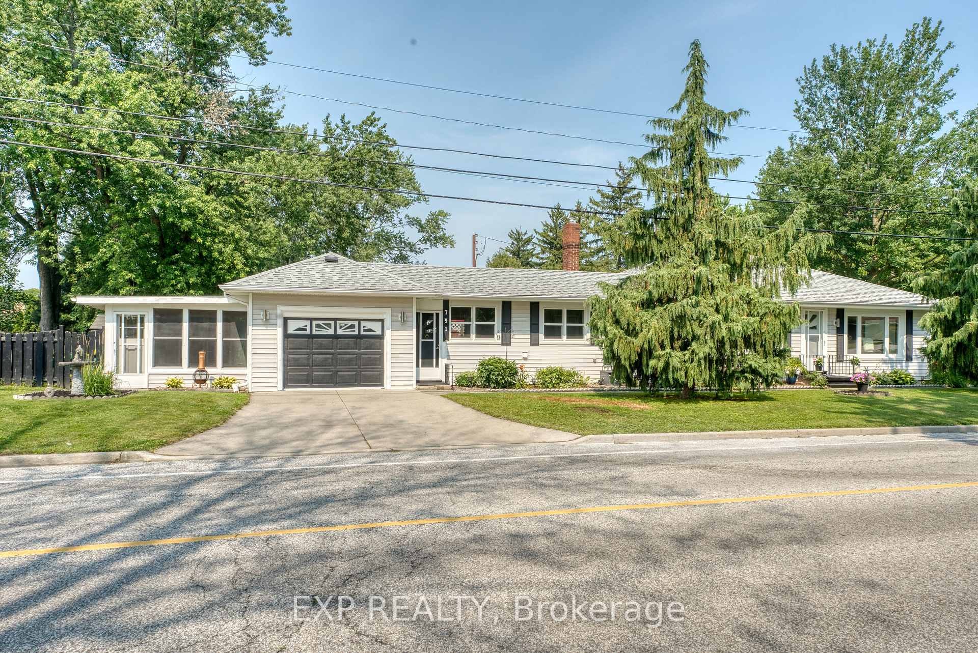 Photo 1 of 791 Scofield Avenue, Windsor — HOMEH