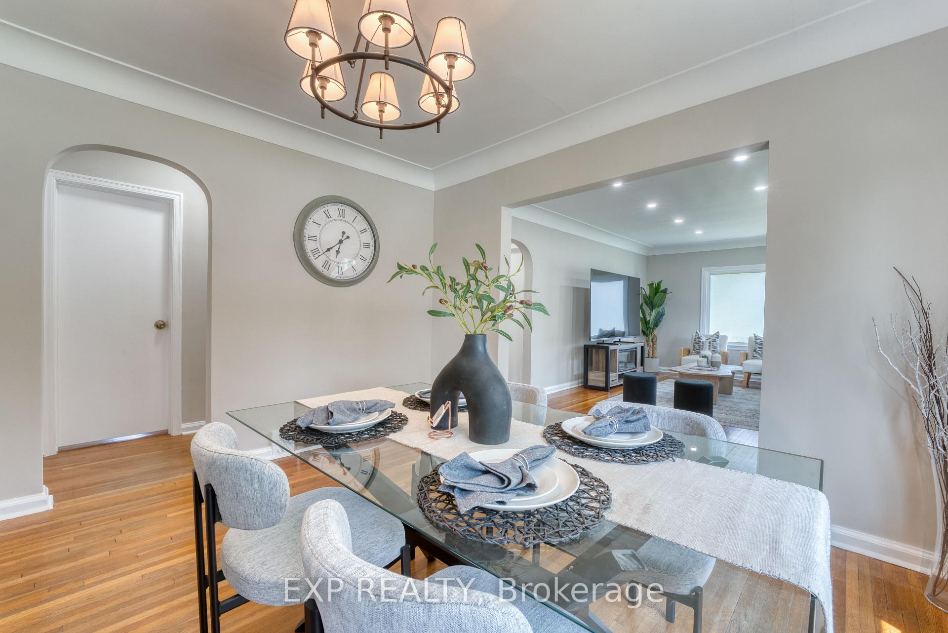 Photo 10 of 791 Scofield Avenue, Windsor — HOMEH