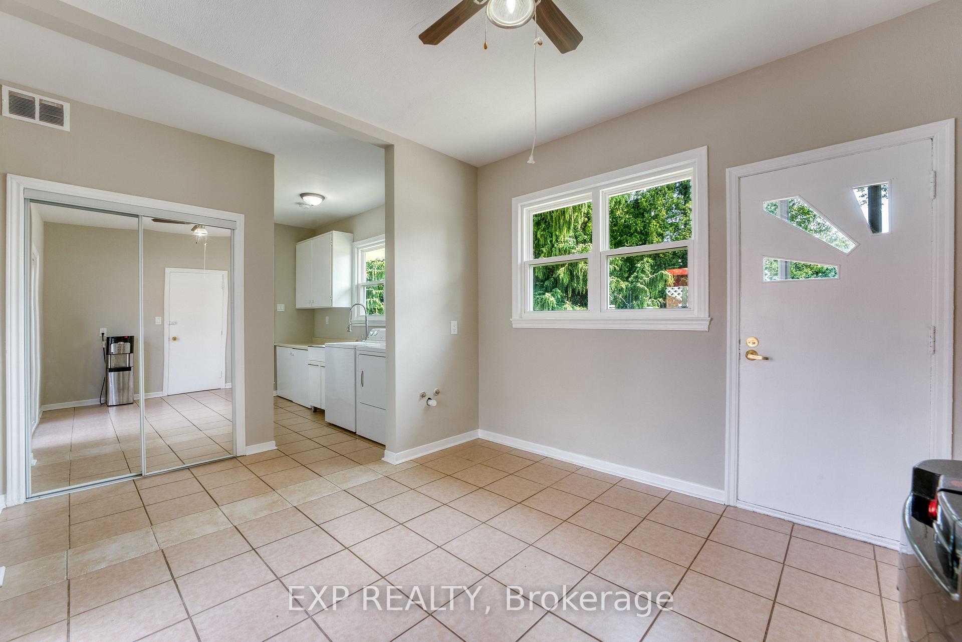 Photo 22 of 791 Scofield Avenue, Windsor — HOMEH