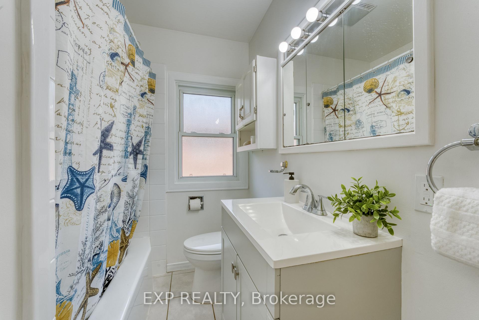 Photo 29 of 791 Scofield Avenue, Windsor — HOMEH