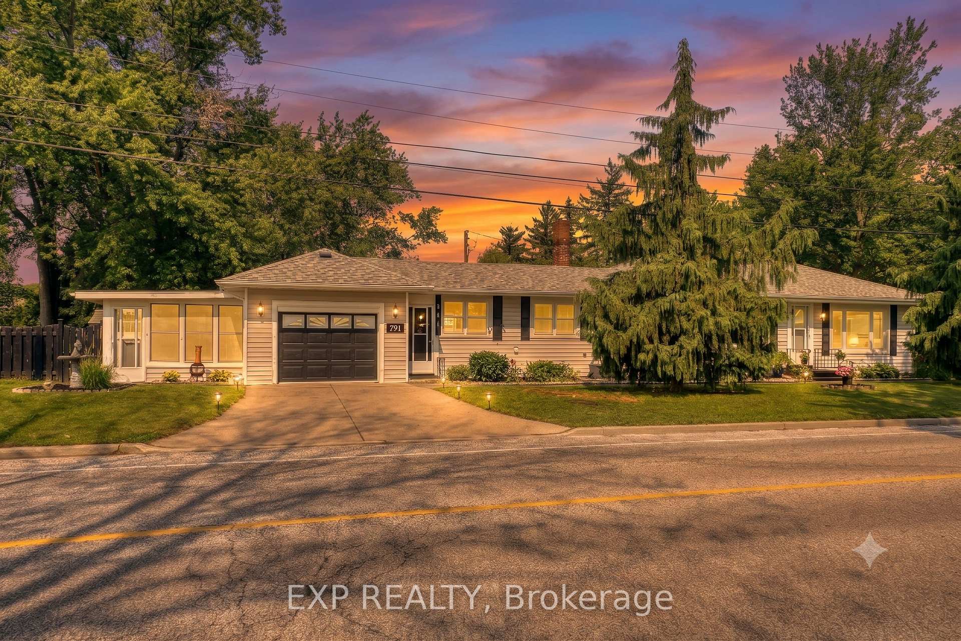 Photo 44 of 791 Scofield Avenue, Windsor — HOMEH