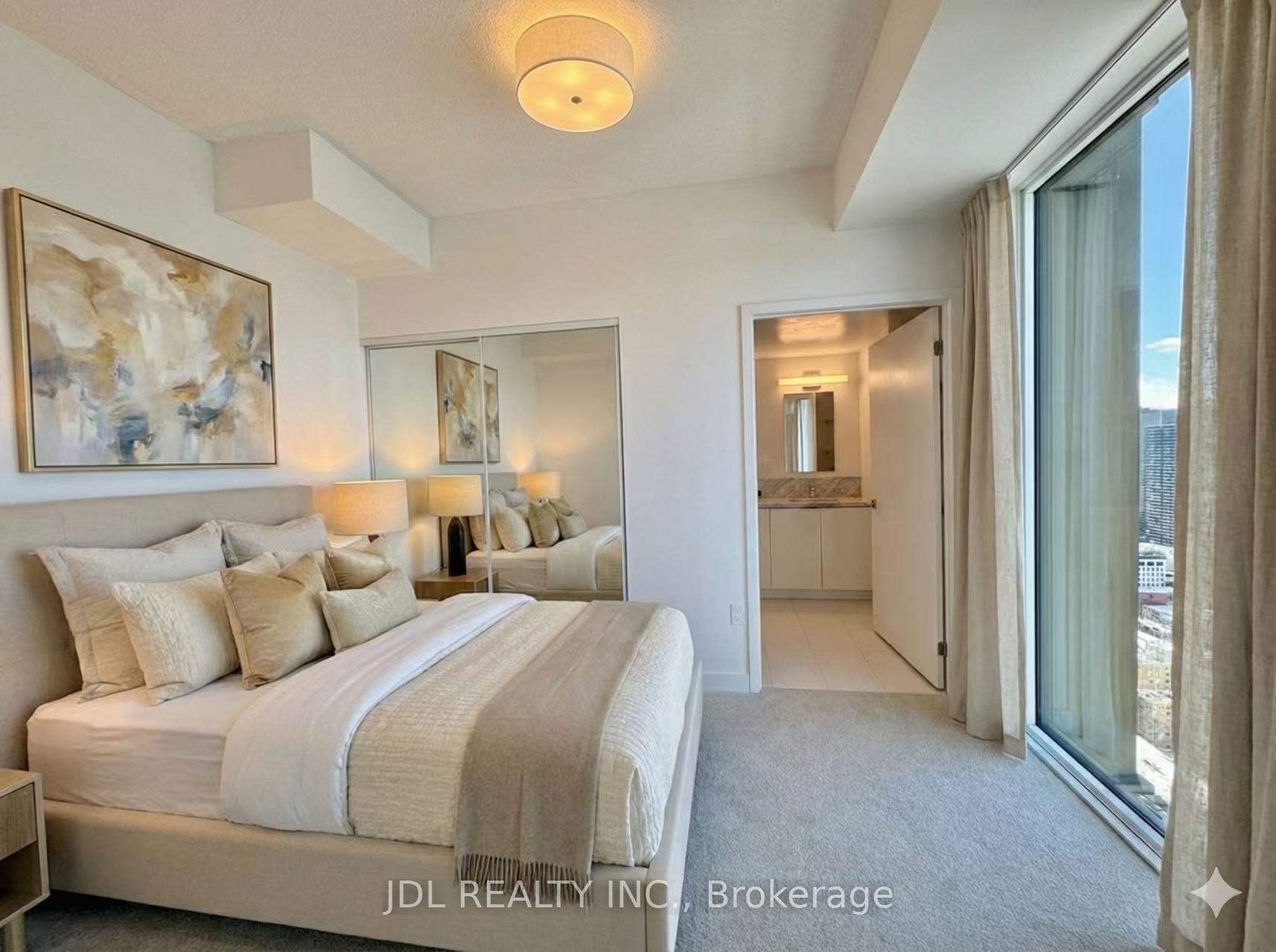 Photo 2 of Unit 3709, 238 Simcoe Street, Toronto, Kensington-Chinatown — HOMEH