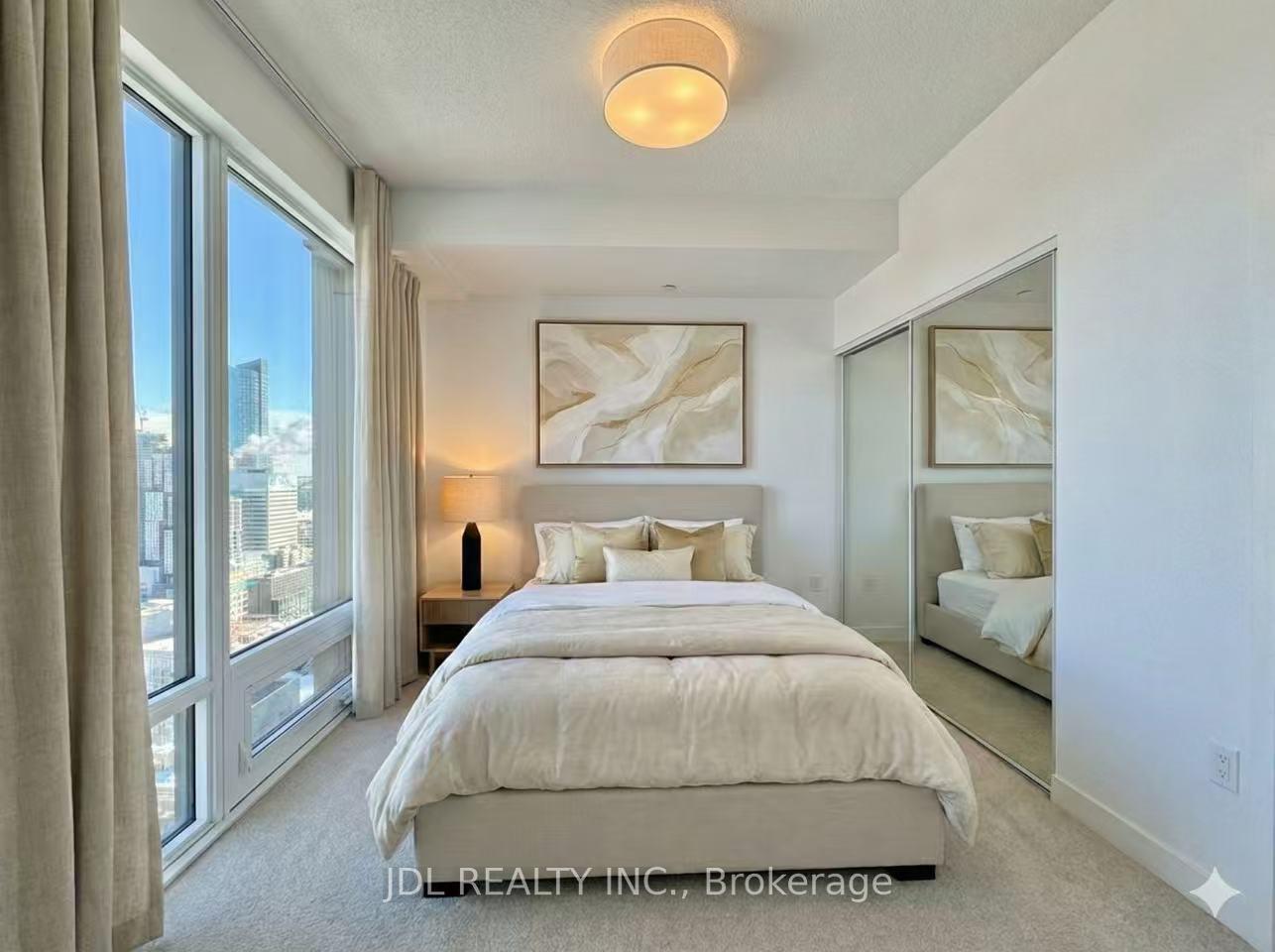 Photo 4 of Unit 3709, 238 Simcoe Street, Toronto, Kensington-Chinatown — HOMEH