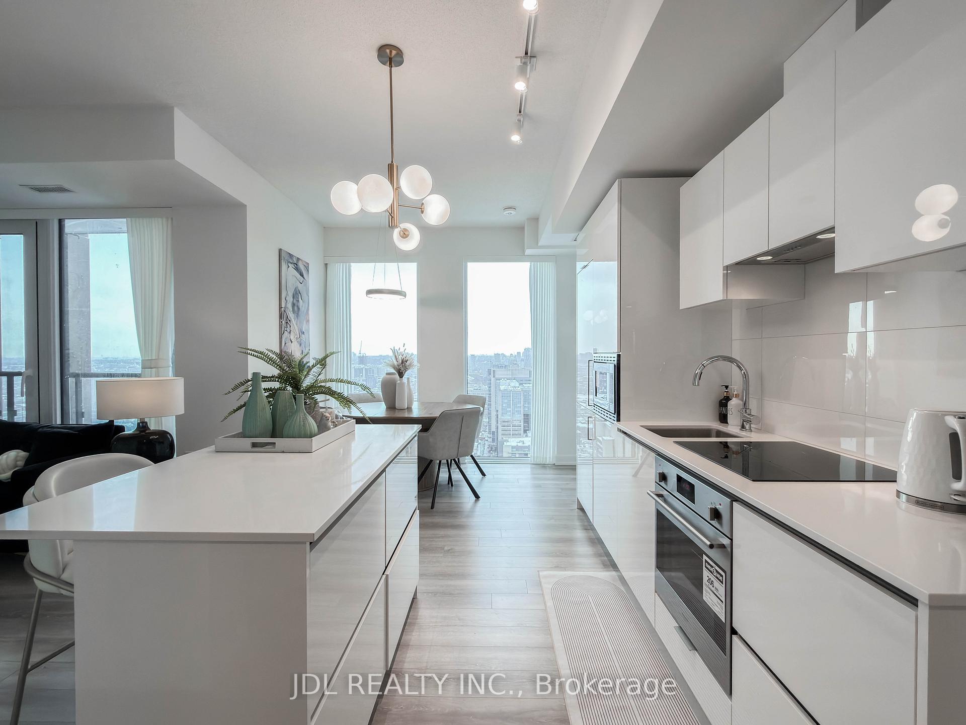 Photo 8 of Unit 3709, 238 Simcoe Street, Toronto, Kensington-Chinatown — HOMEH