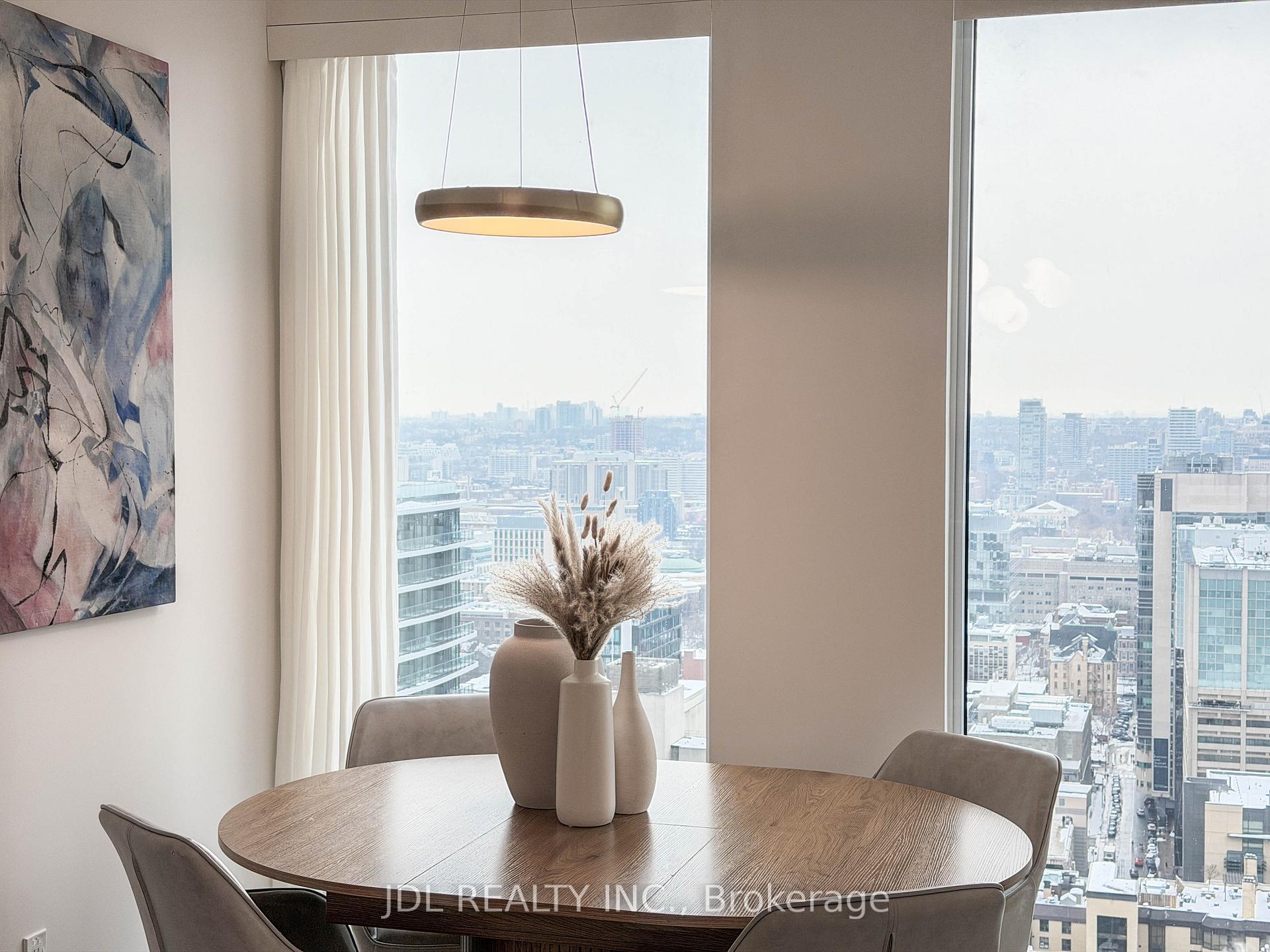 Photo 11 of Unit 3709, 238 Simcoe Street, Toronto, Kensington-Chinatown — HOMEH