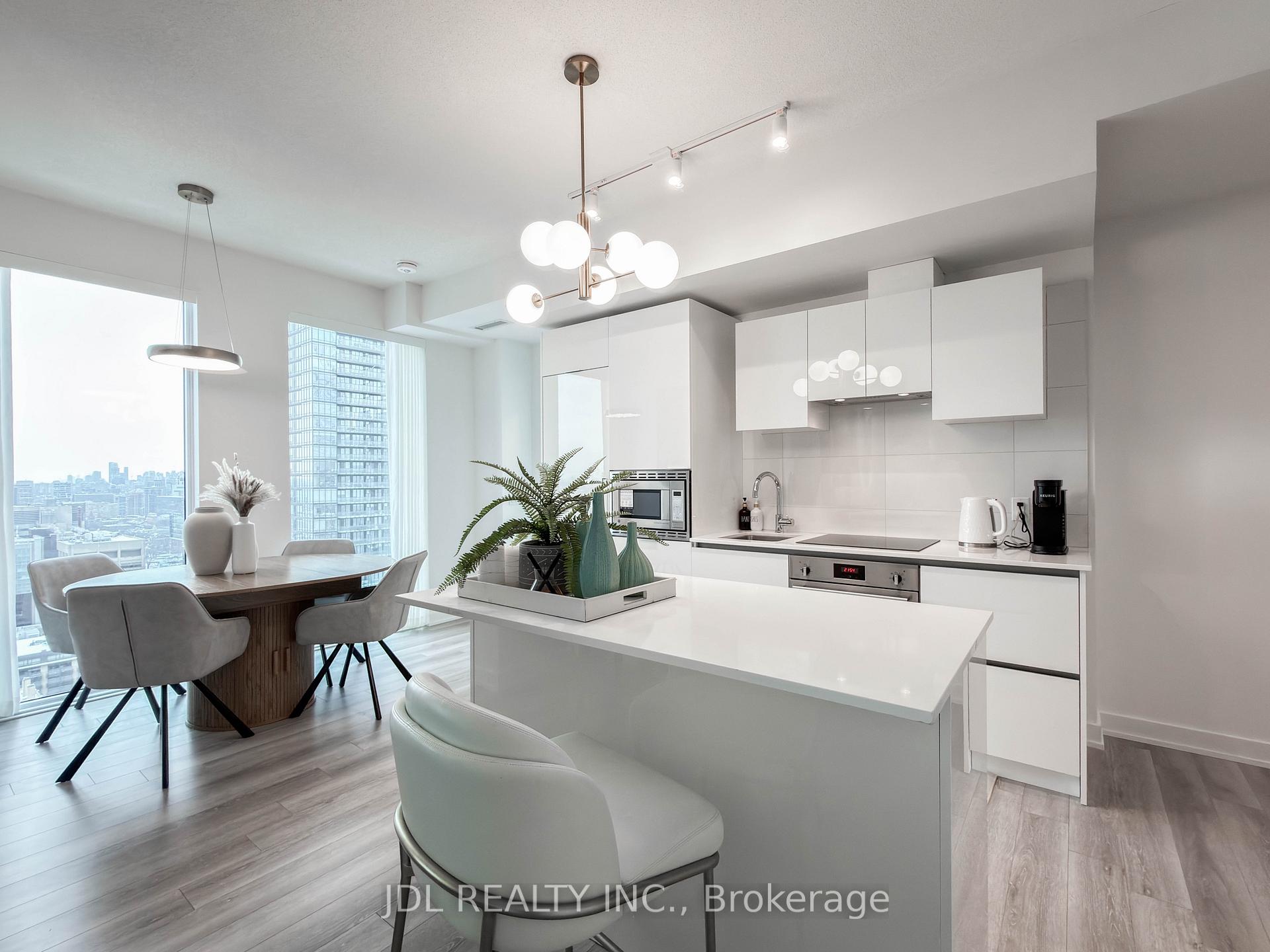 Photo 12 of Unit 3709, 238 Simcoe Street, Toronto, Kensington-Chinatown — HOMEH