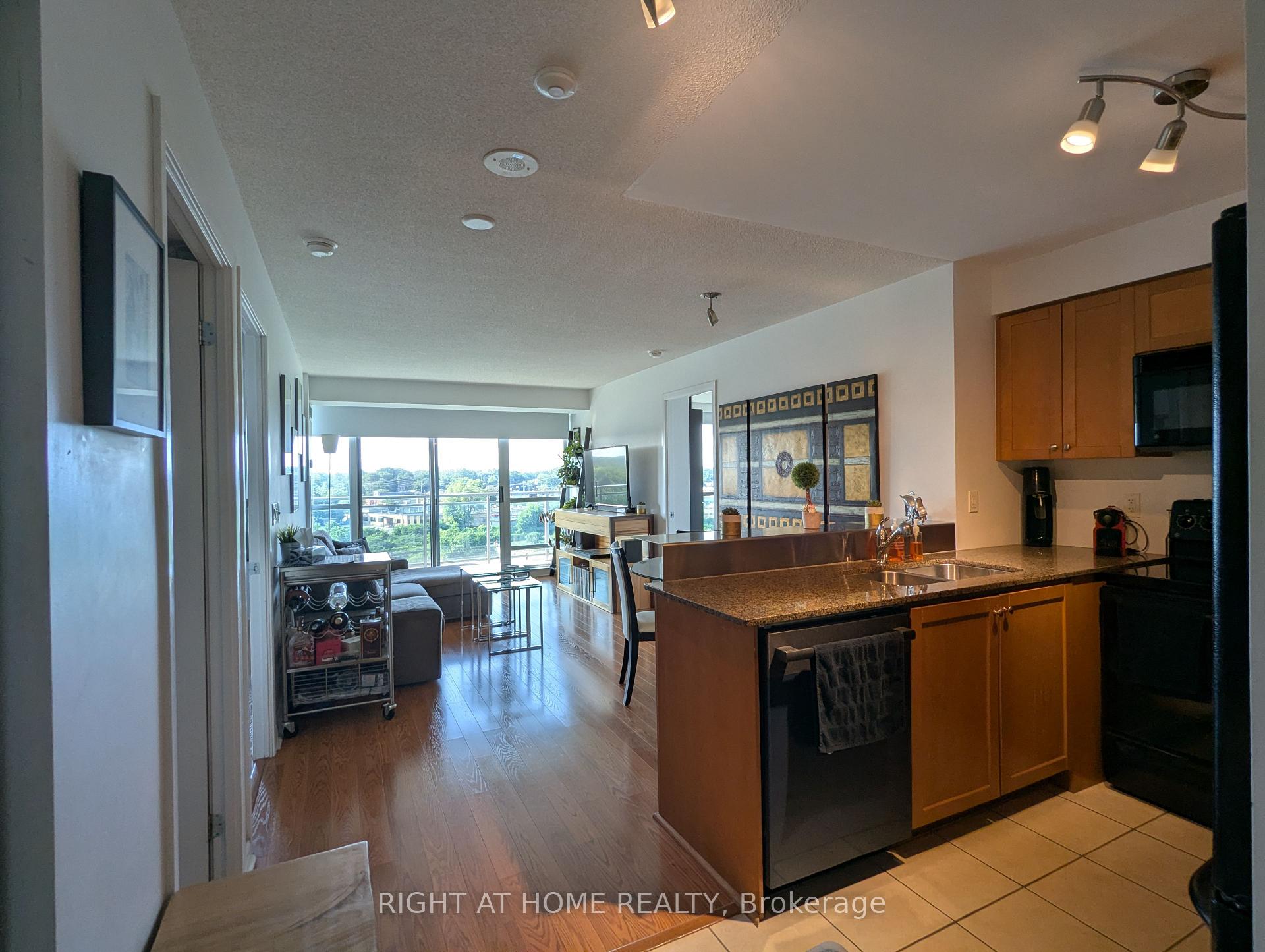 Photo 2 of Unit 904, 185 Legion Road N, Etobicoke, Mimico — HOMEH