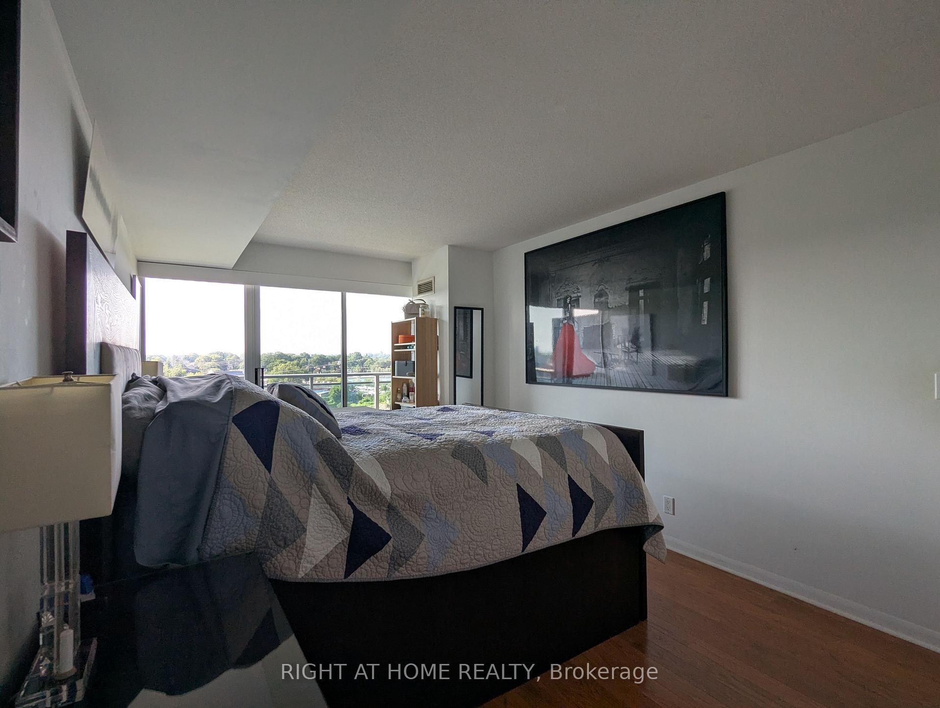 Photo 4 of Unit 904, 185 Legion Road N, Etobicoke, Mimico — HOMEH