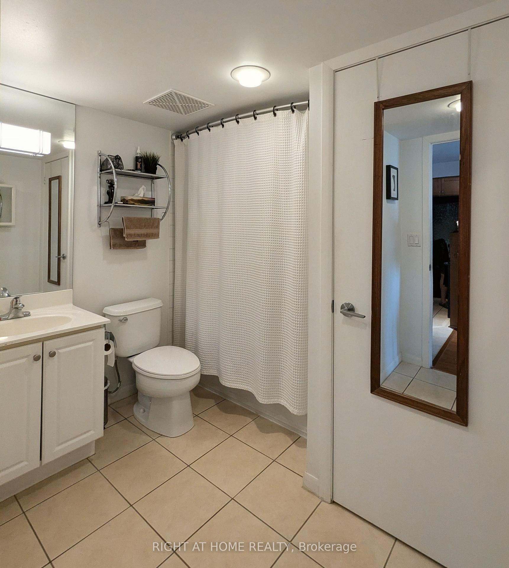 Photo 6 of Unit 904, 185 Legion Road N, Etobicoke, Mimico — HOMEH