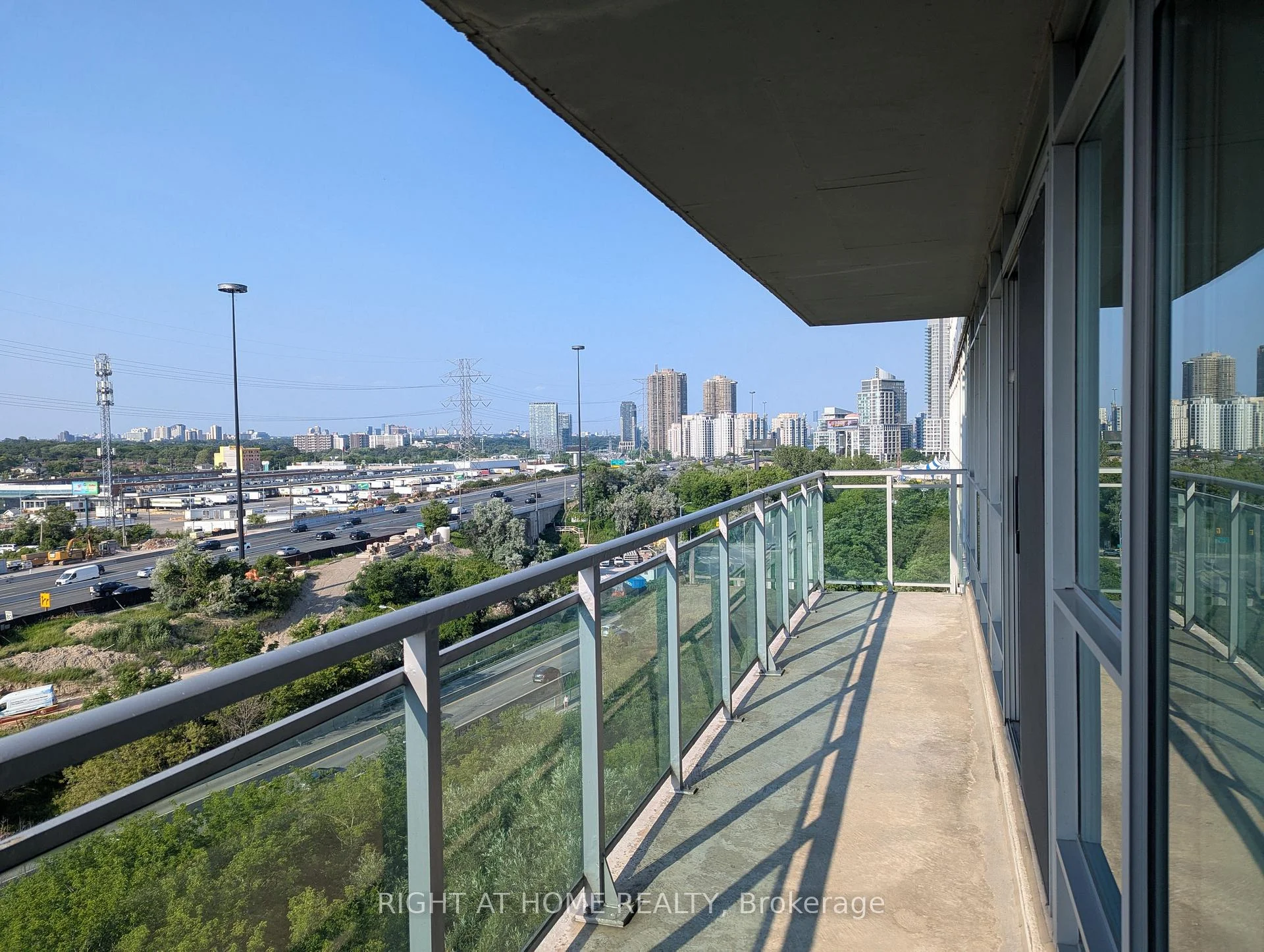 Photo 7 of Unit 904, 185 Legion Road N, Etobicoke, Mimico — HOMEH