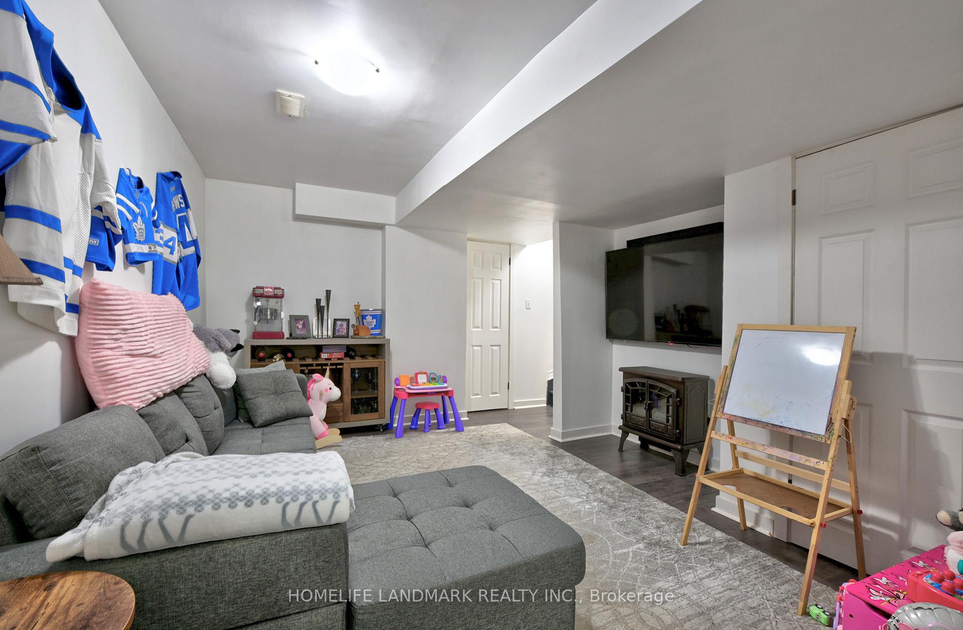 Photo 21 of 43 Coleman Drive, Barrie, Edgehill Drive — HOMEH
