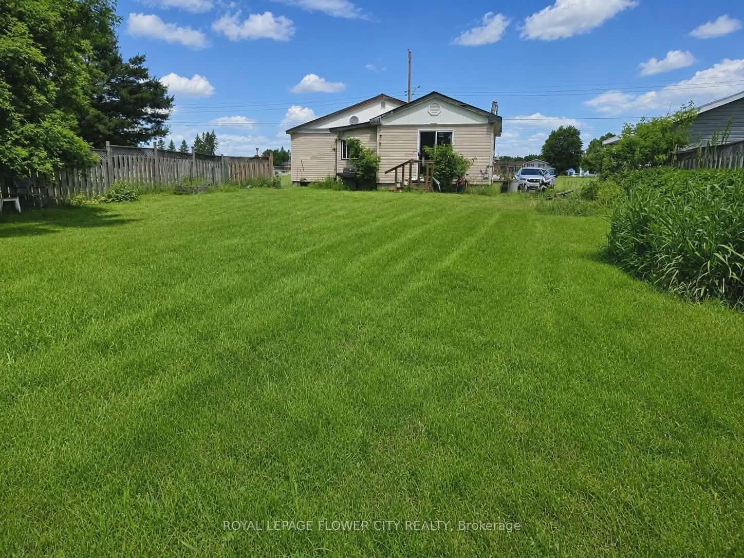 Photo 2 of 14 St Thomas Street E, Markstay-Warren — HOMEH