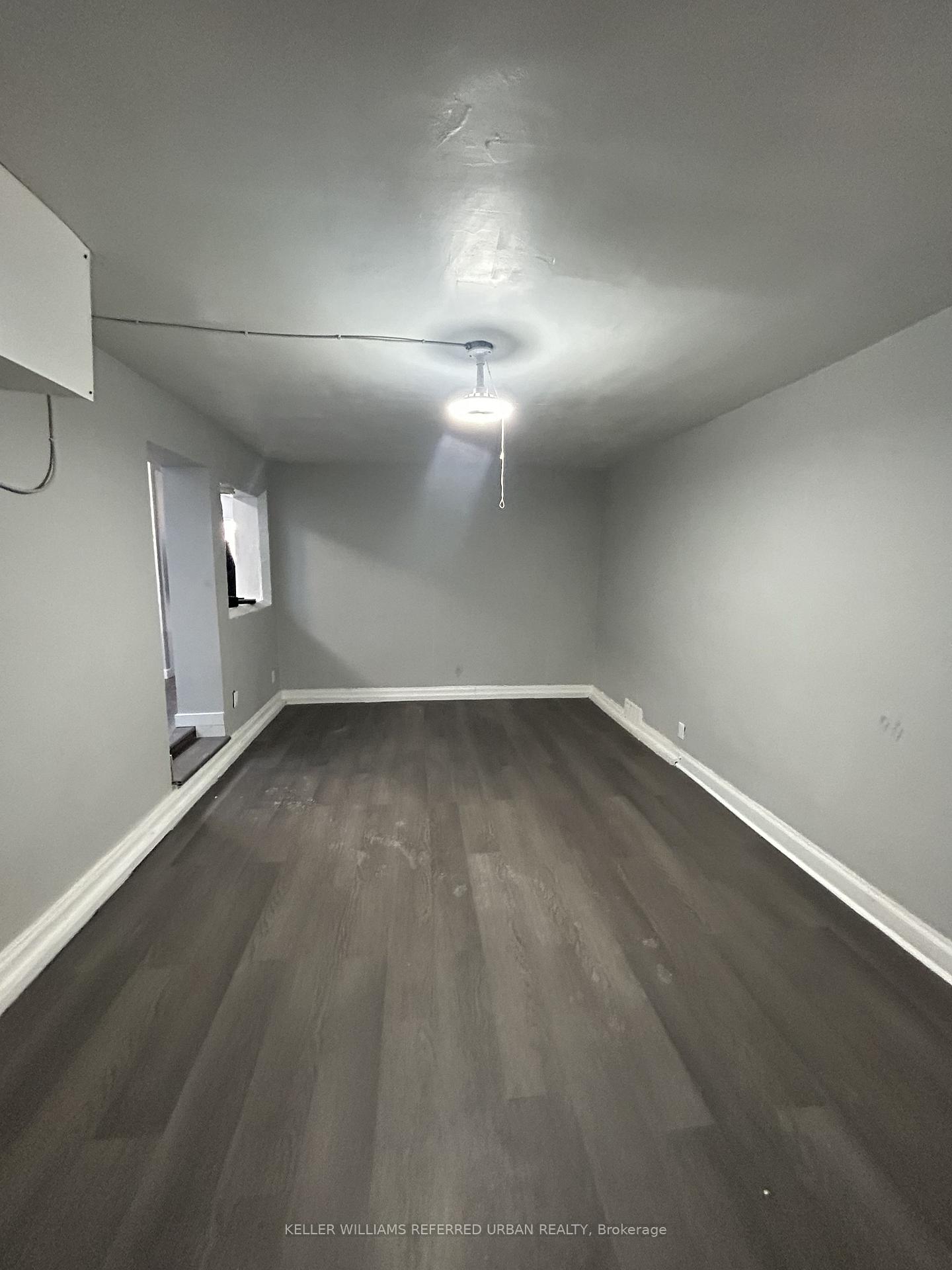 Photo 2 of Unit 5, 10140 Yonge Street, Richmond Hill, Mill Pond — HOMEH