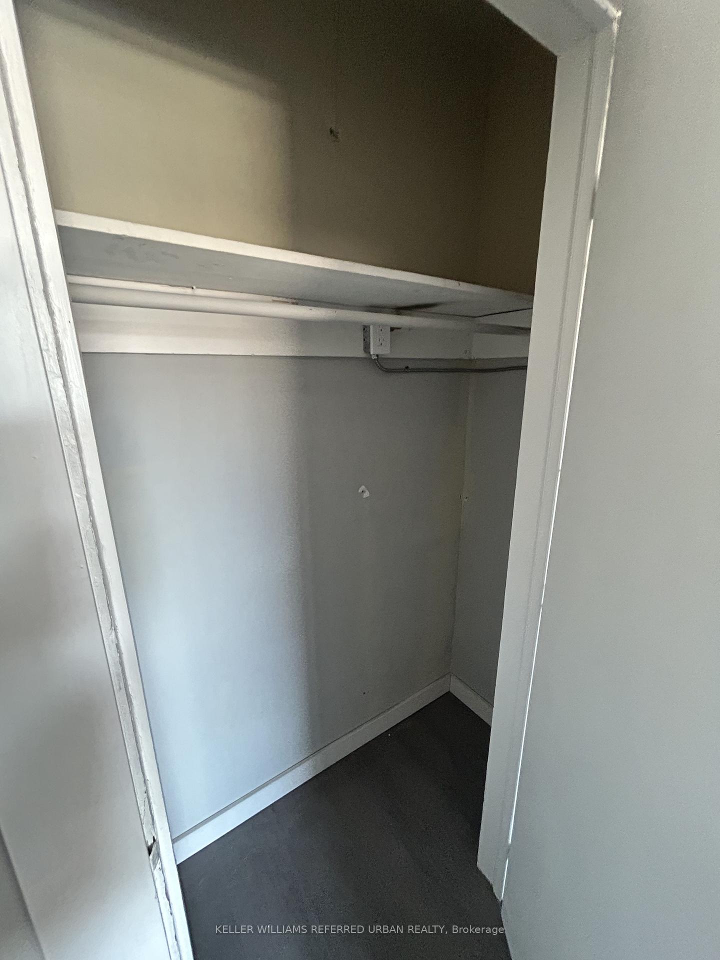 Photo 8 of Unit 5, 10140 Yonge Street, Richmond Hill, Mill Pond — HOMEH