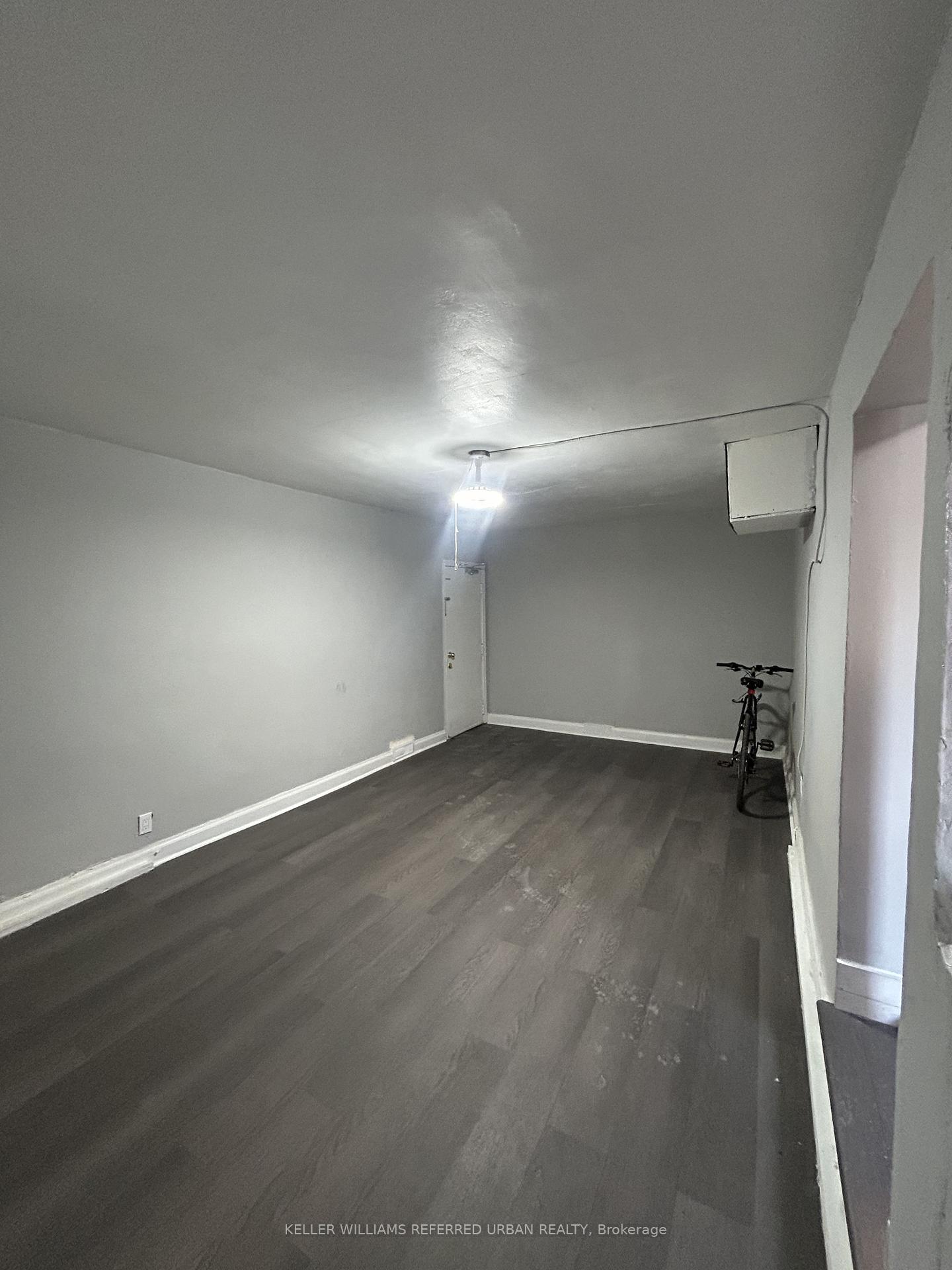 Photo 13 of Unit 5, 10140 Yonge Street, Richmond Hill, Mill Pond — HOMEH