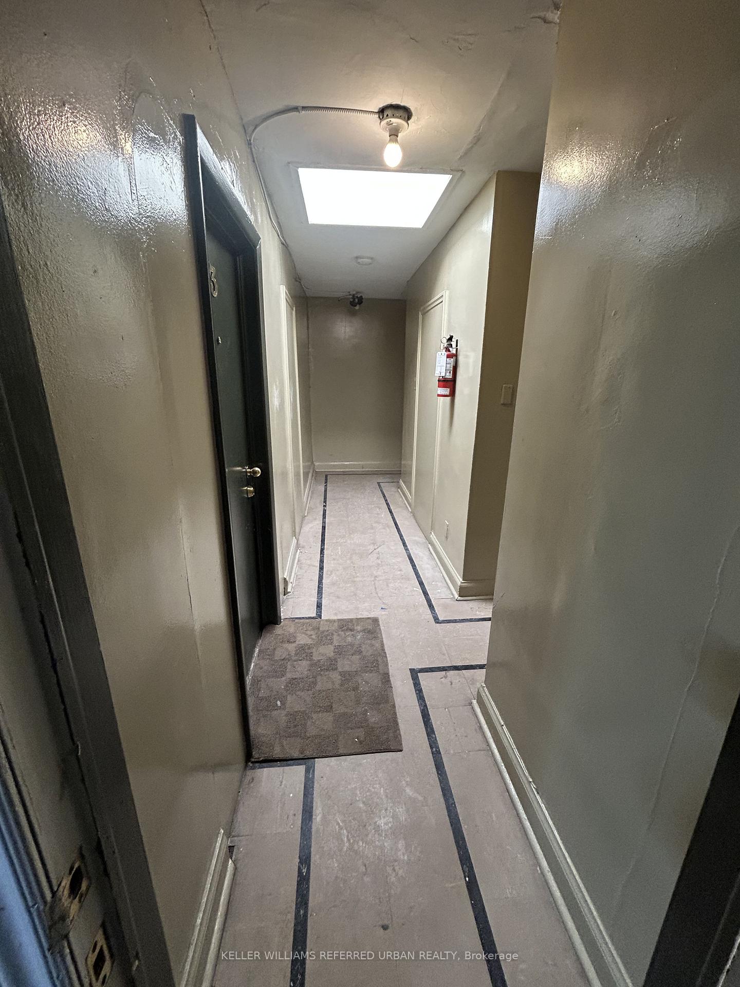 Photo 14 of Unit 5, 10140 Yonge Street, Richmond Hill, Mill Pond — HOMEH