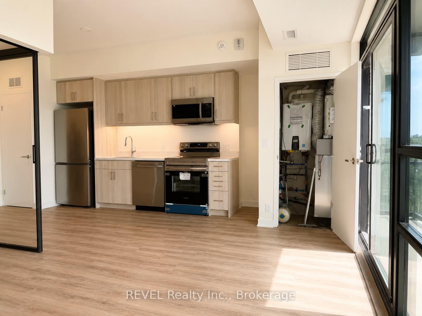 Photo 3 of Unit 228, 350 Prince Charles Drive, Welland, Broadway — HOMEH