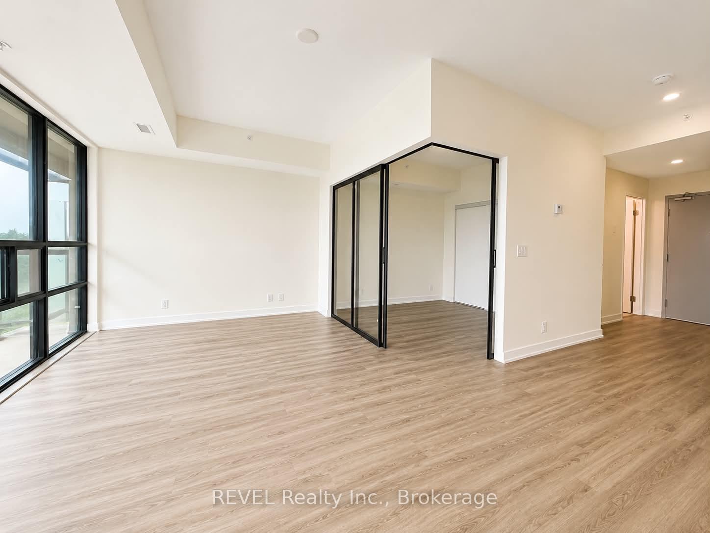 Photo 4 of Unit 228, 350 Prince Charles Drive, Welland, Broadway — HOMEH