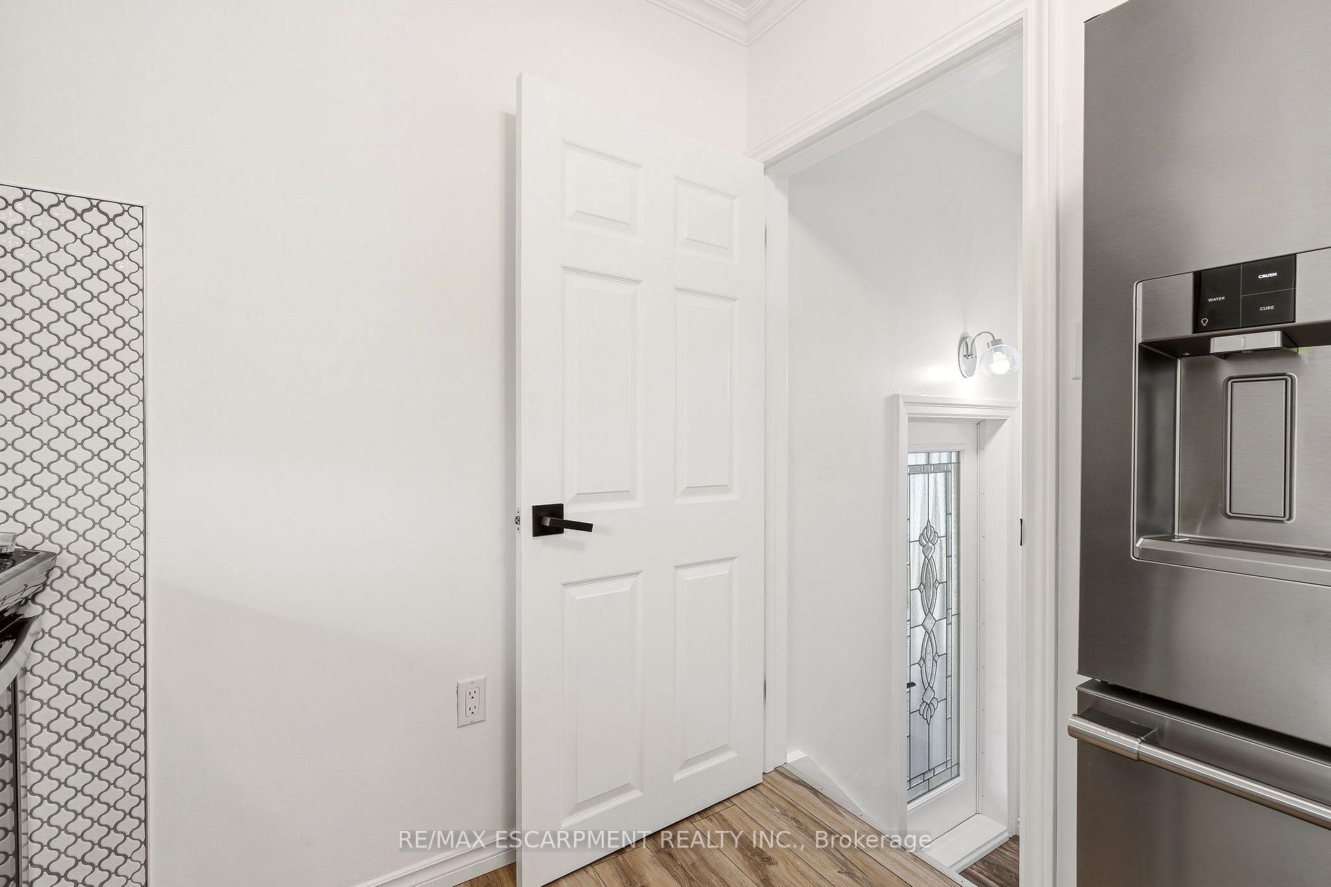 Photo 21 of 25 Briarsdale Drive, St. Catharines, Glendale/Glenridge — HOMEH