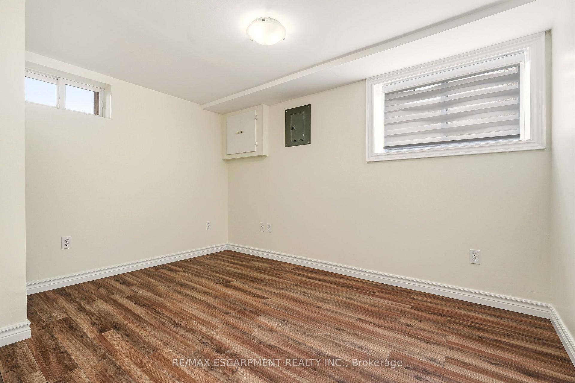 Photo 23 of 25 Briarsdale Drive, St. Catharines, Glendale/Glenridge — HOMEH