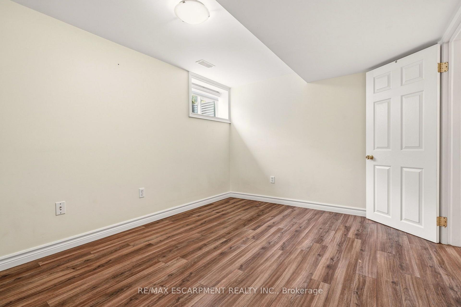 Photo 24 of 25 Briarsdale Drive, St. Catharines, Glendale/Glenridge — HOMEH